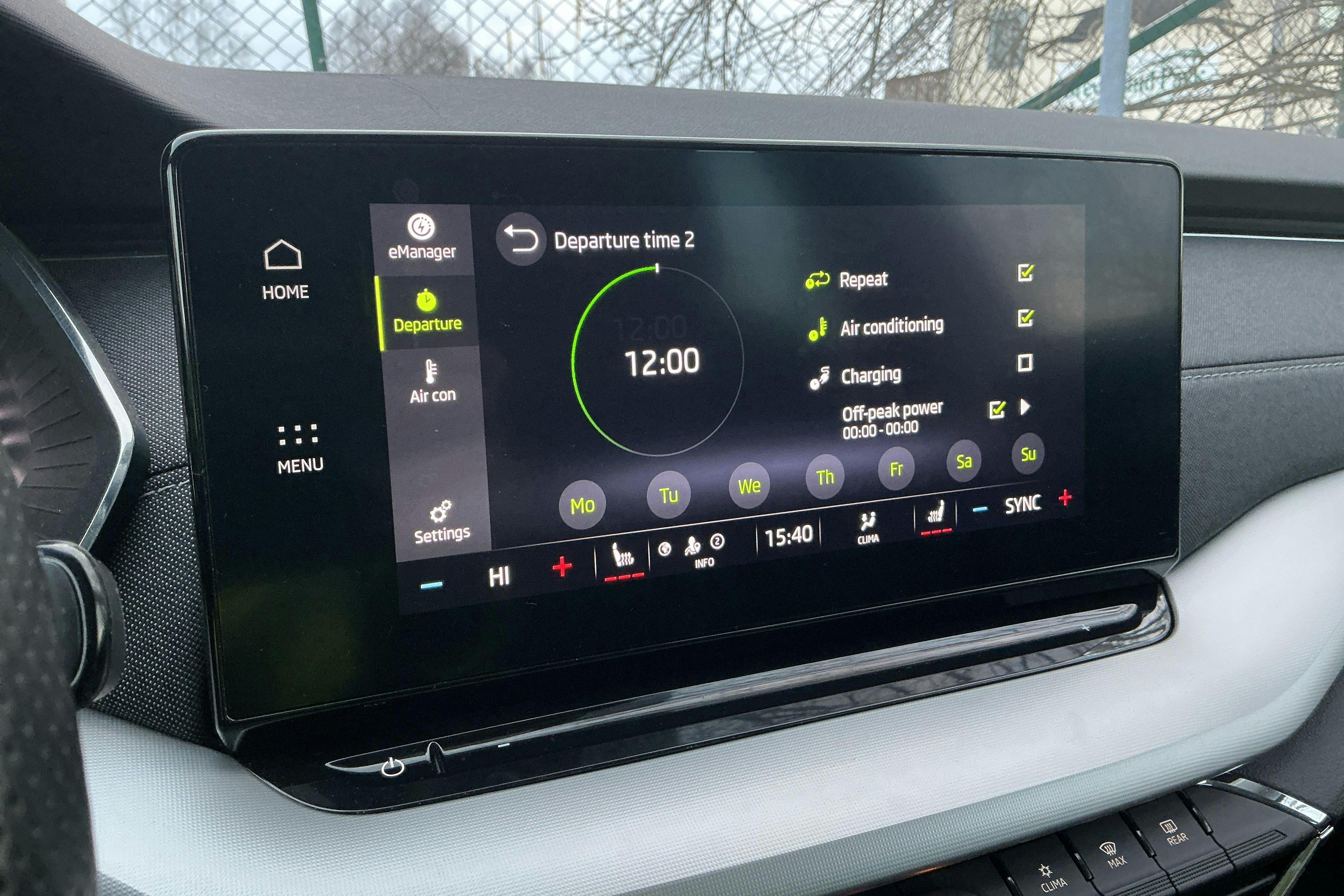Presentation photo 23 of 23: Skoda Octavia 1.4 iV PHEV Combi (204hk) - 75 180 km - Automatic - white - 2022