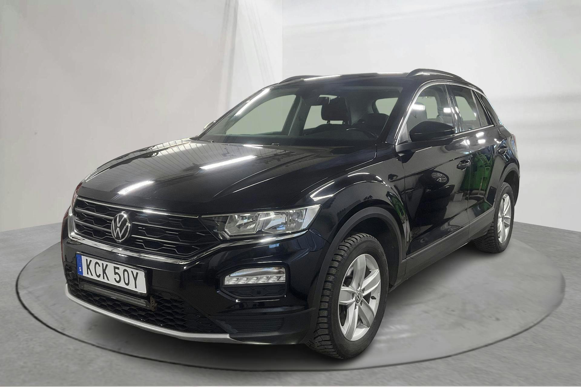 Presentationsfoto 1 av 14: VW T-Roc 2.0 TDI 4MOTION (150hk) - 15 979 mil - Automat - svart - 2021