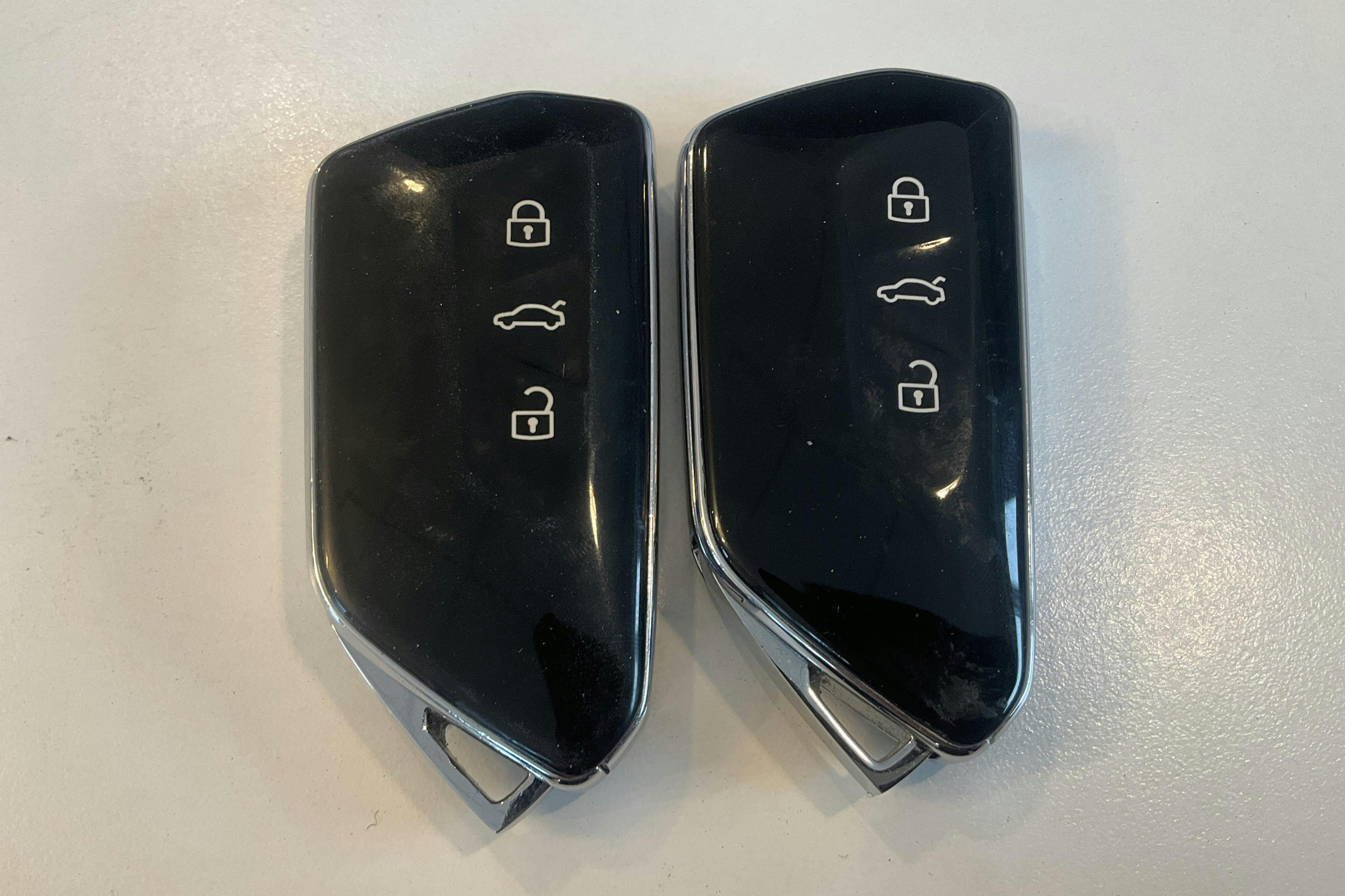 Presentationsfoto 18 av 18: Skoda Enyaq iV 80x (265hk) - 5 240 mil - Automat - röd - 2023