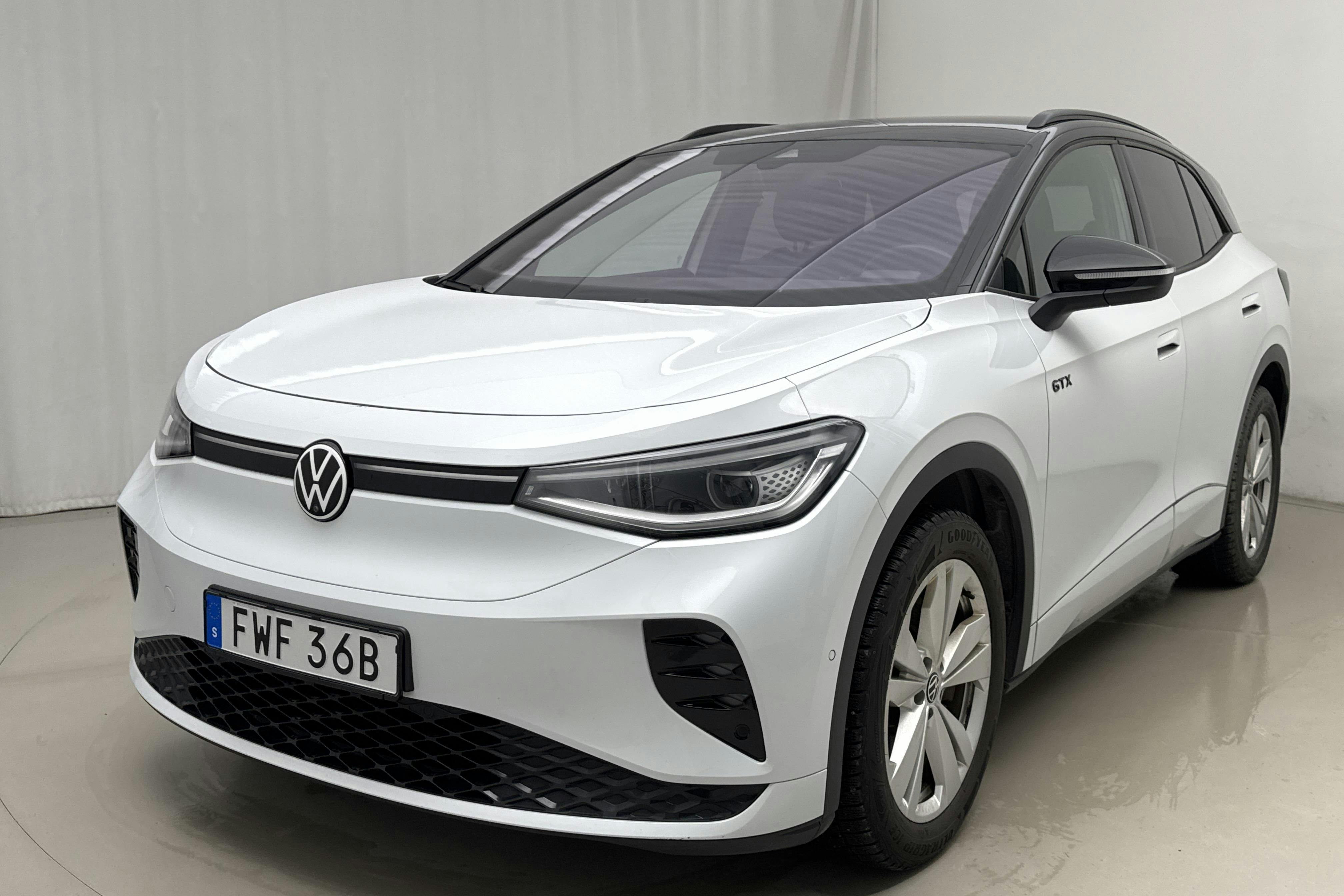 Presentationsfoto 1 av 23: VW ID.4 GTX 77kWh AWD (299hk) - 9 501 mil - Automat - vit - 2023
