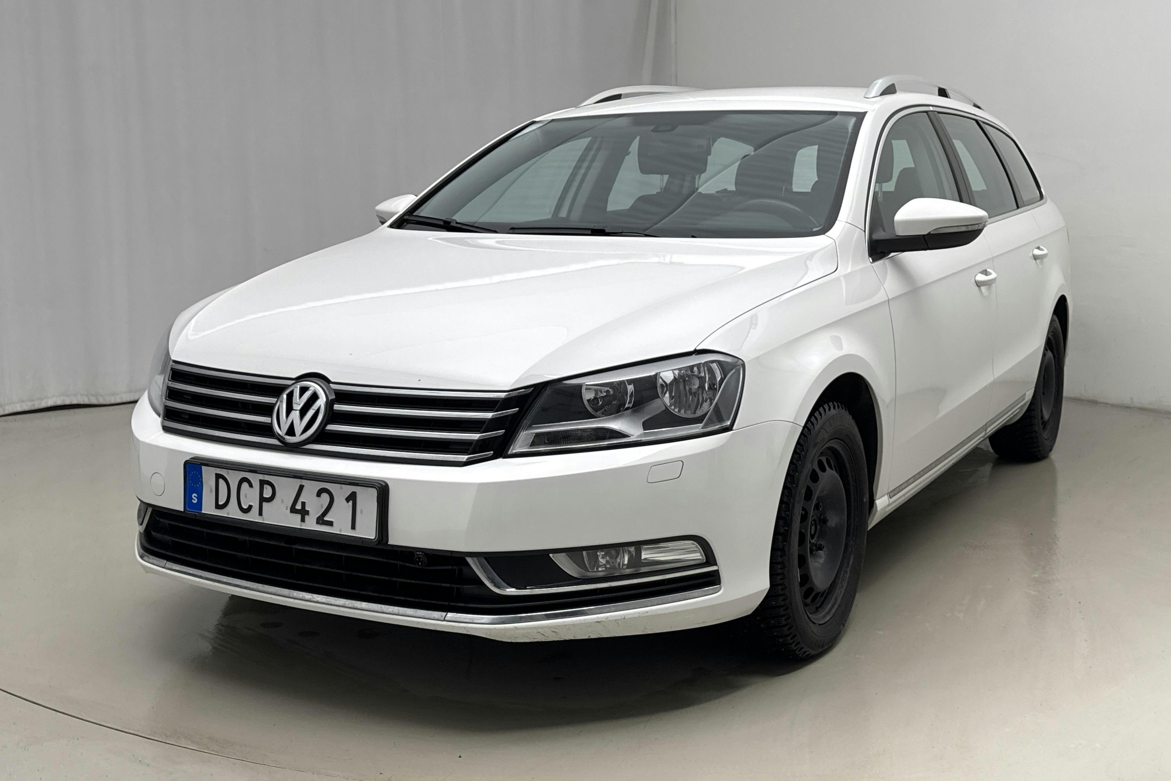 Presentationsfoto 1 av 16: VW Passat 1.4 TSI EcoFuel Variant (150hk) - 9 348 mil - Automat - vit - 2015