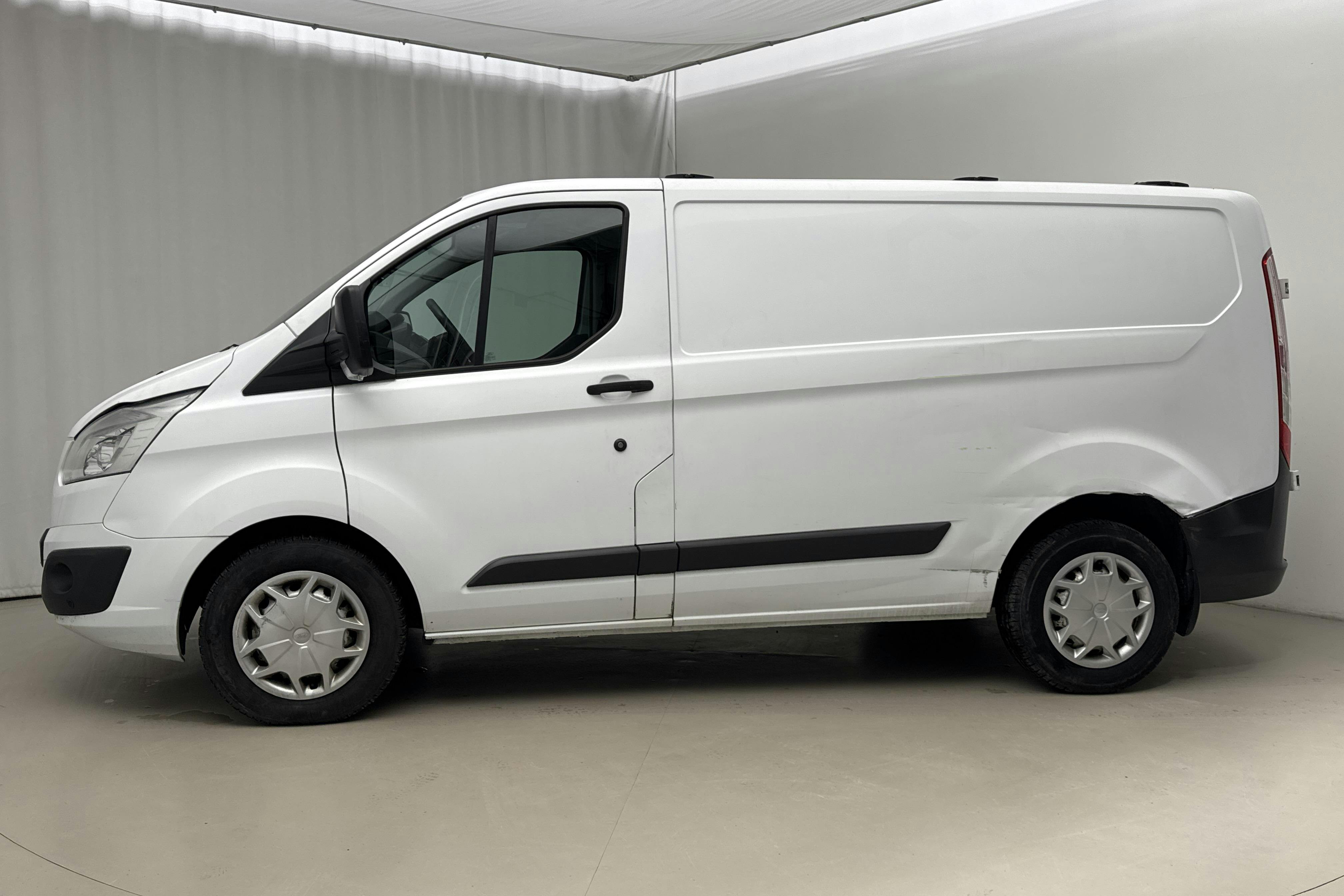 Presentation photo 2 of 11: Ford Transit Custom 270 (130hk) - 187 450 km - Automatic - white - 2017