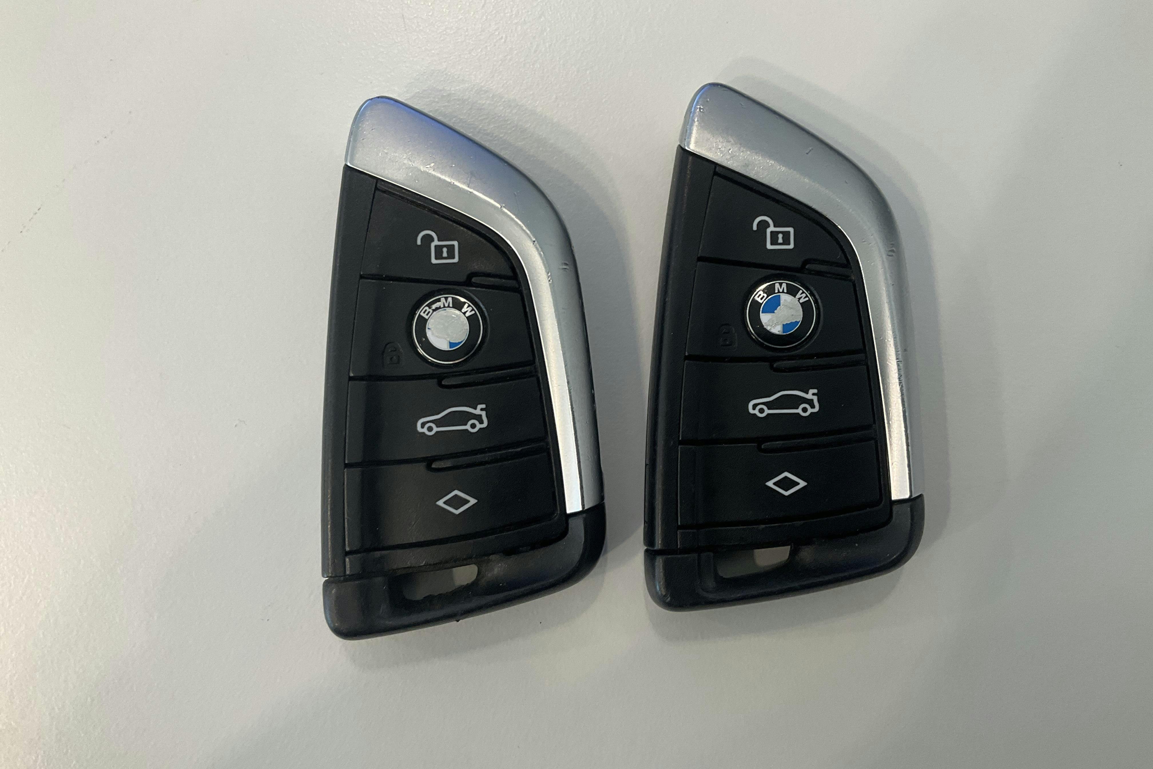 Presentation photo 29 of 29: BMW iX3 LCI, G08 (286hk) - 48 940 km - Automatic - gray - 2022