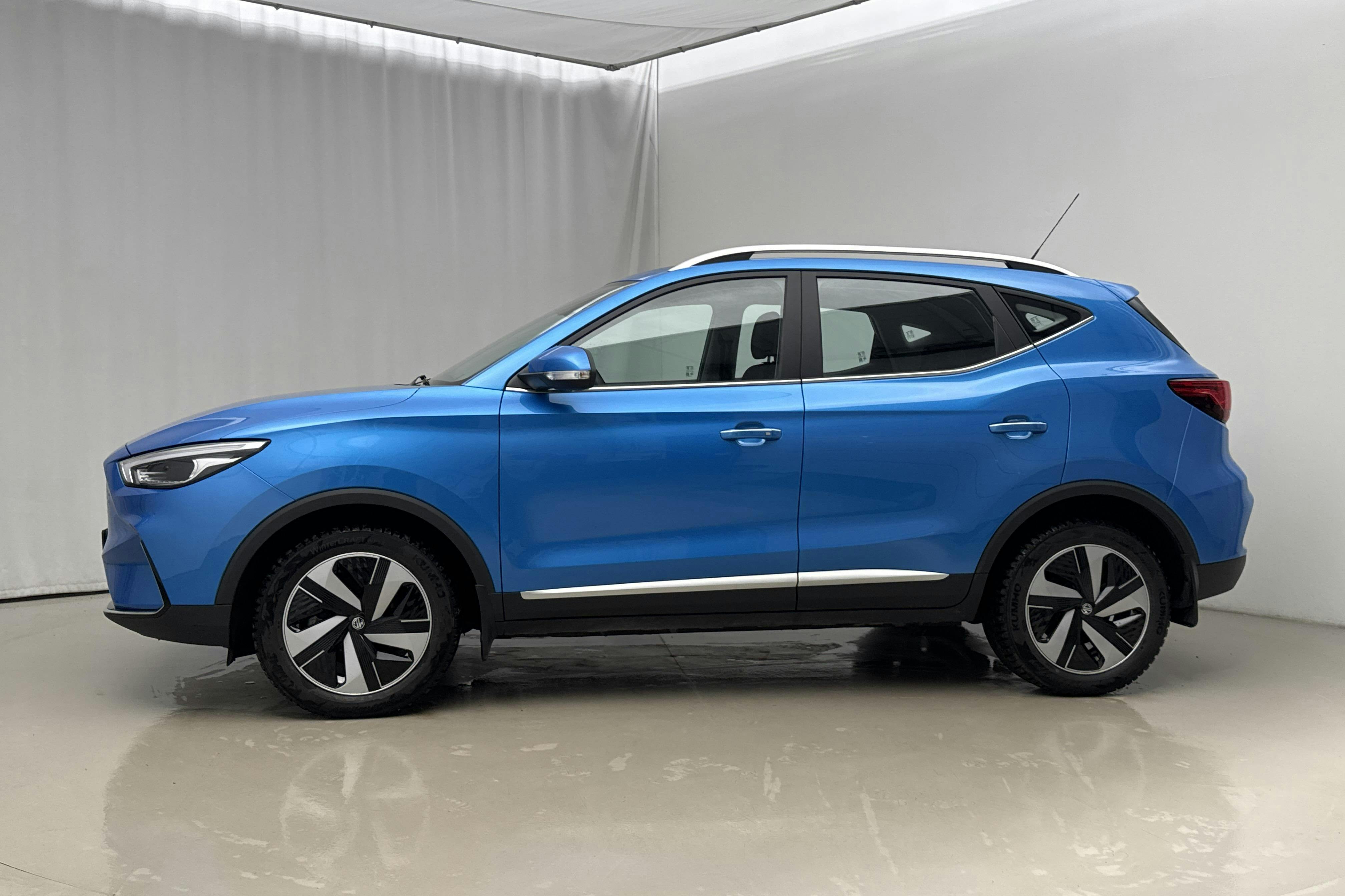 Presentationsfoto 2 av 20: MG ZS EV (156hk) - 541 mil - Automat - blå - 2023