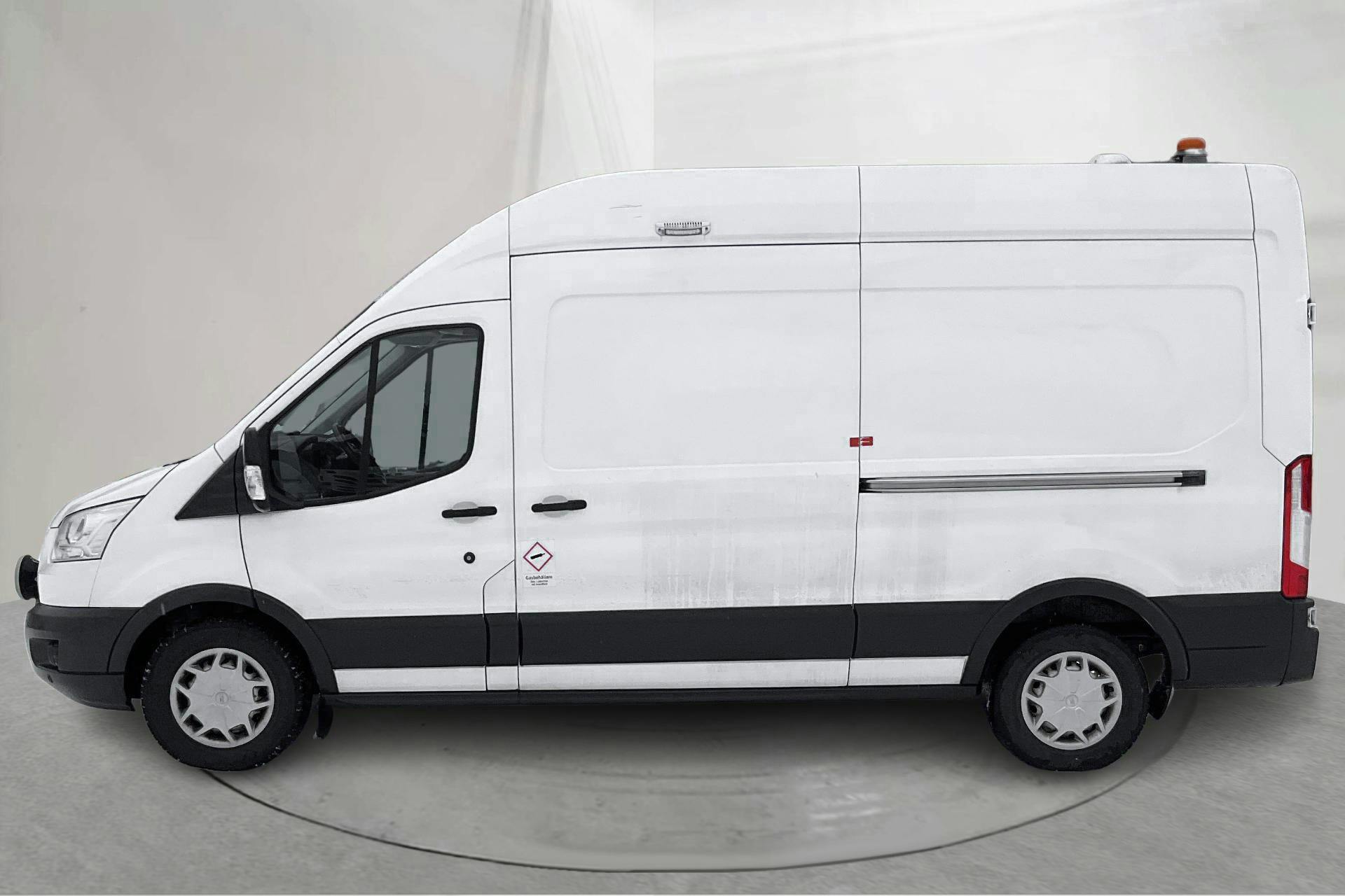 Presentation photo 2 of 11: Ford Transit 350 2.0 TDCi AWD Skåp (130hk) - 108 170 km - Manual - white - 2018