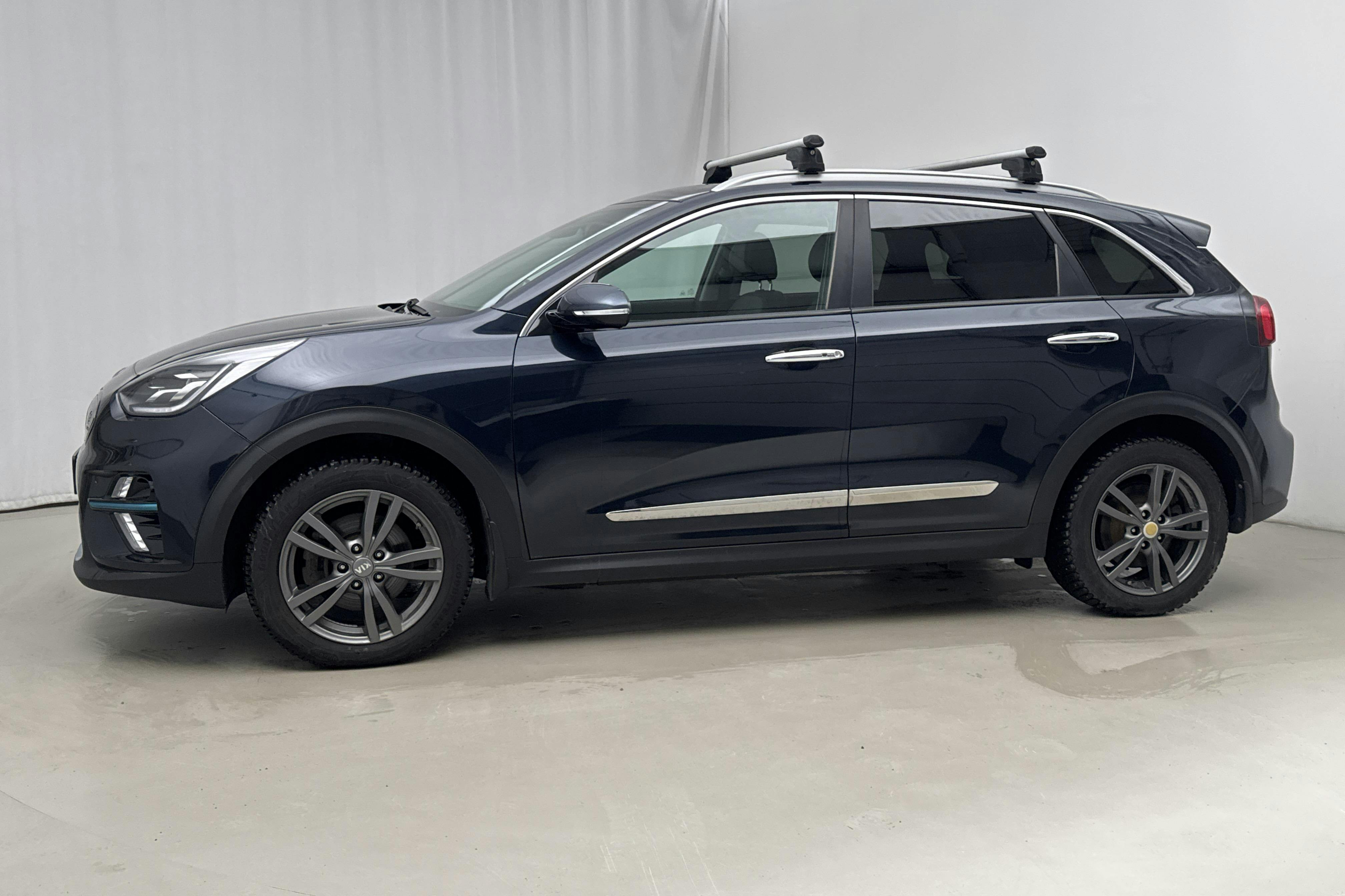 Presentationsfoto 2 av 19: KIA e-Niro 64kWh (204hk) - 10 218 mil - Automat - blå - 2021