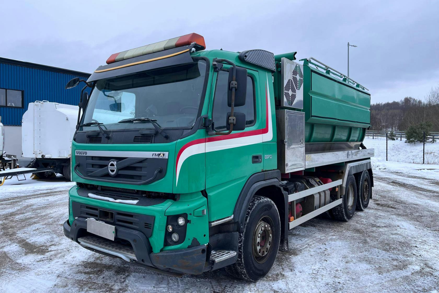 Presentationsfoto 1 av 132: Volvo FM370 - 469 808 km - Automat - grön - 2012