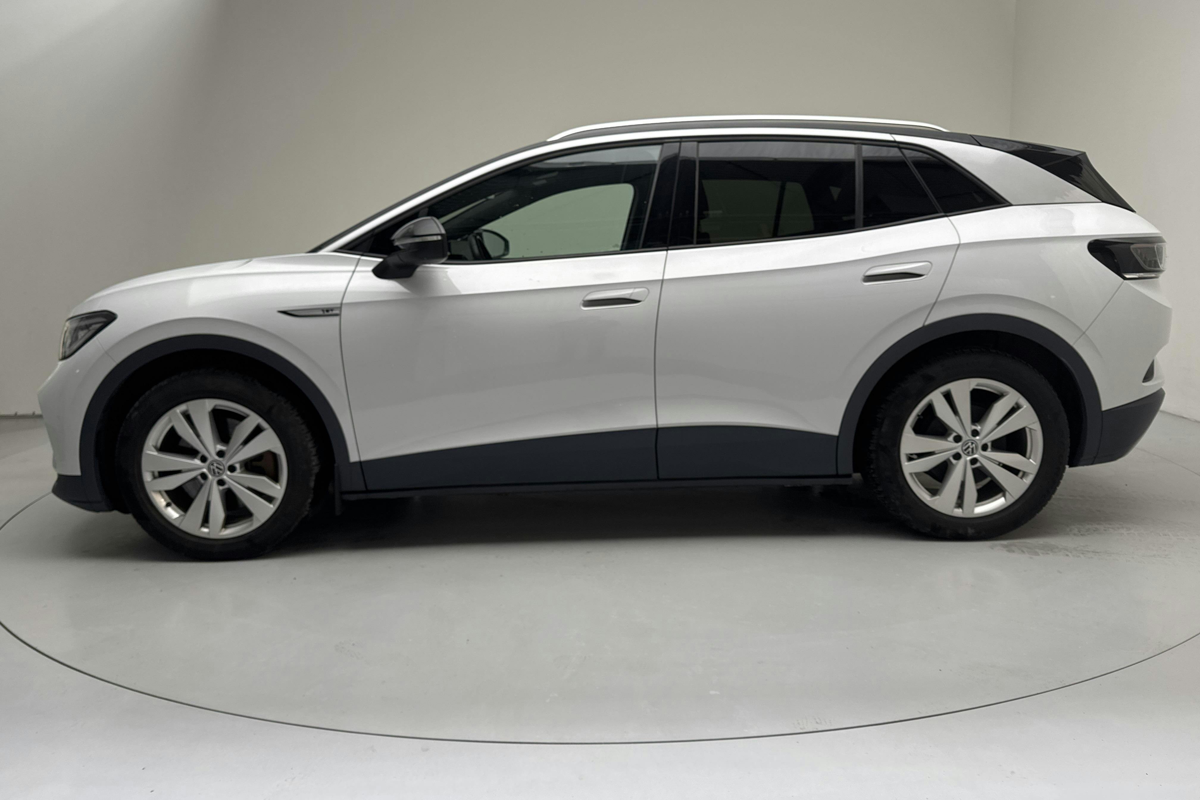 Presentationsfoto 2 av 18: VW ID.4 77kWh (204hk) - 19 504 mil - Automat - vit - 2021