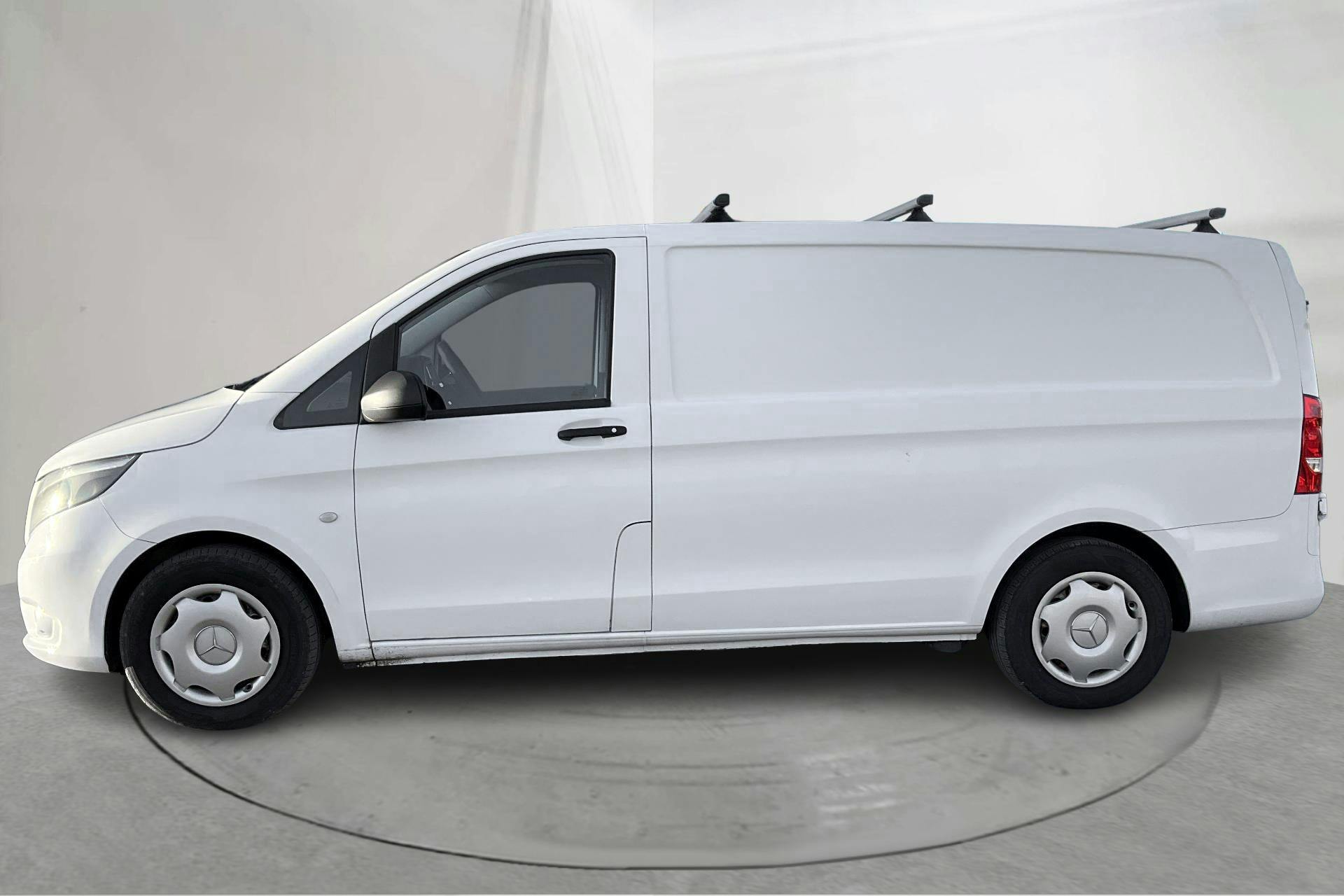 Presentationsfoto 2 av 16: Mercedes Vito 114 CDI W640 (136hk) - 22 160 mil - Automat - vit - 2017