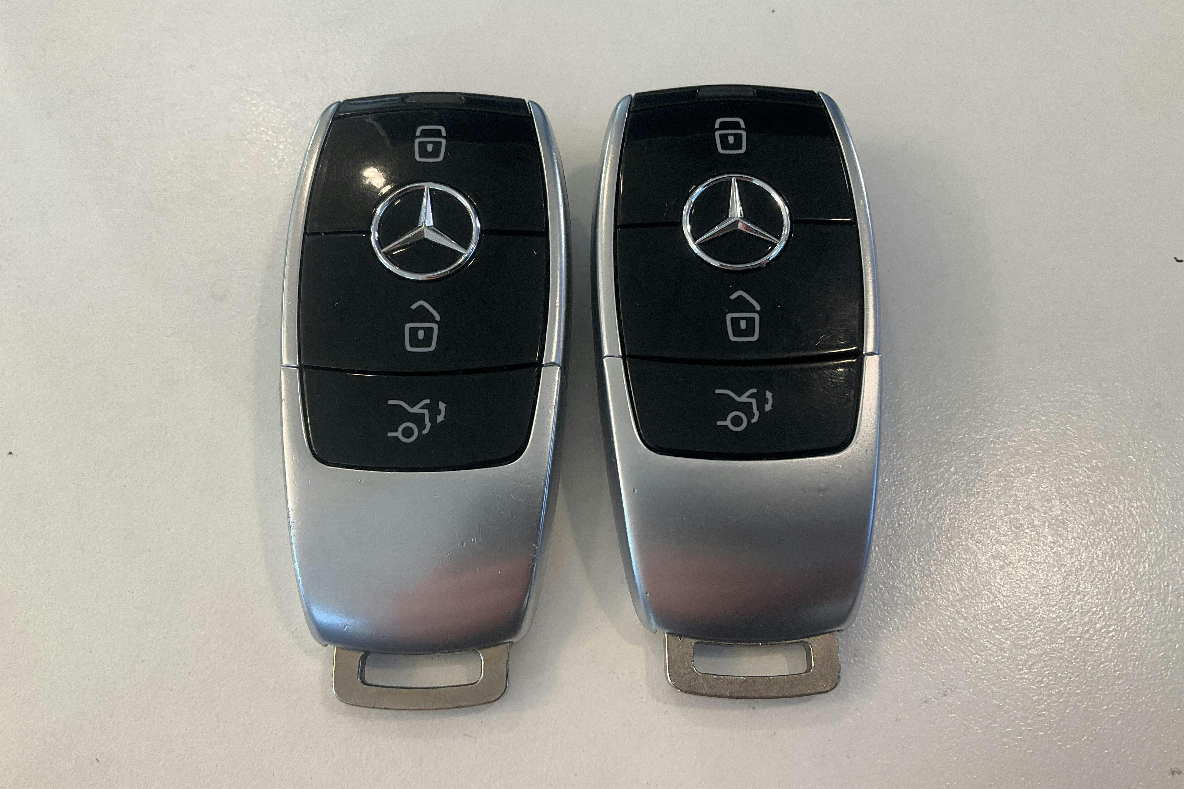 Presentationsfoto 16 av 16: Mercedes E 220 d Sedan W213 (194hk) - 15 603 mil - Automat - vit - 2017