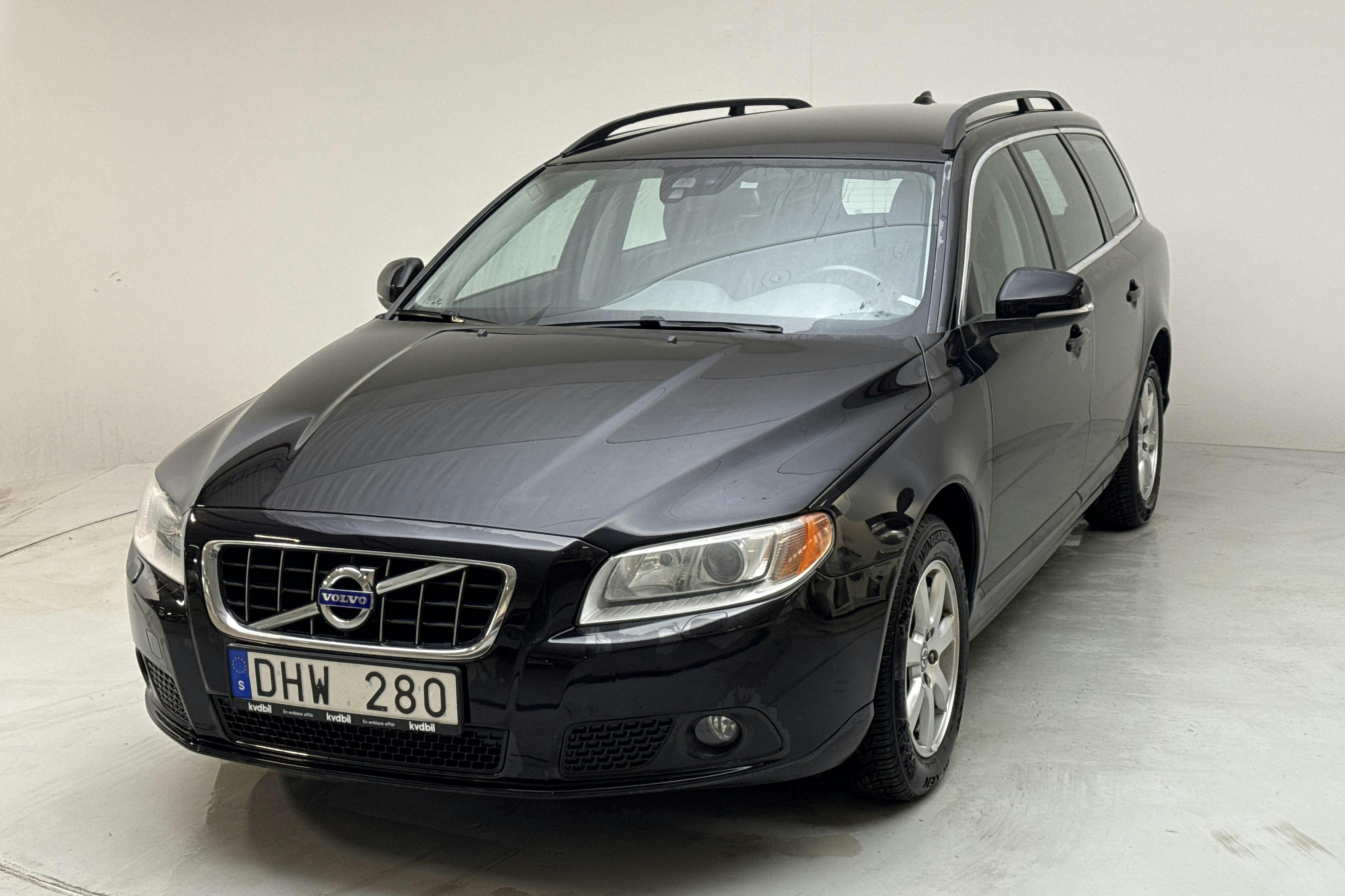 Præsentationsfoto 1 af 14: Volvo V70 II D3 (163hk) - 168 520 kilometer - Manuel - Sort - 2012