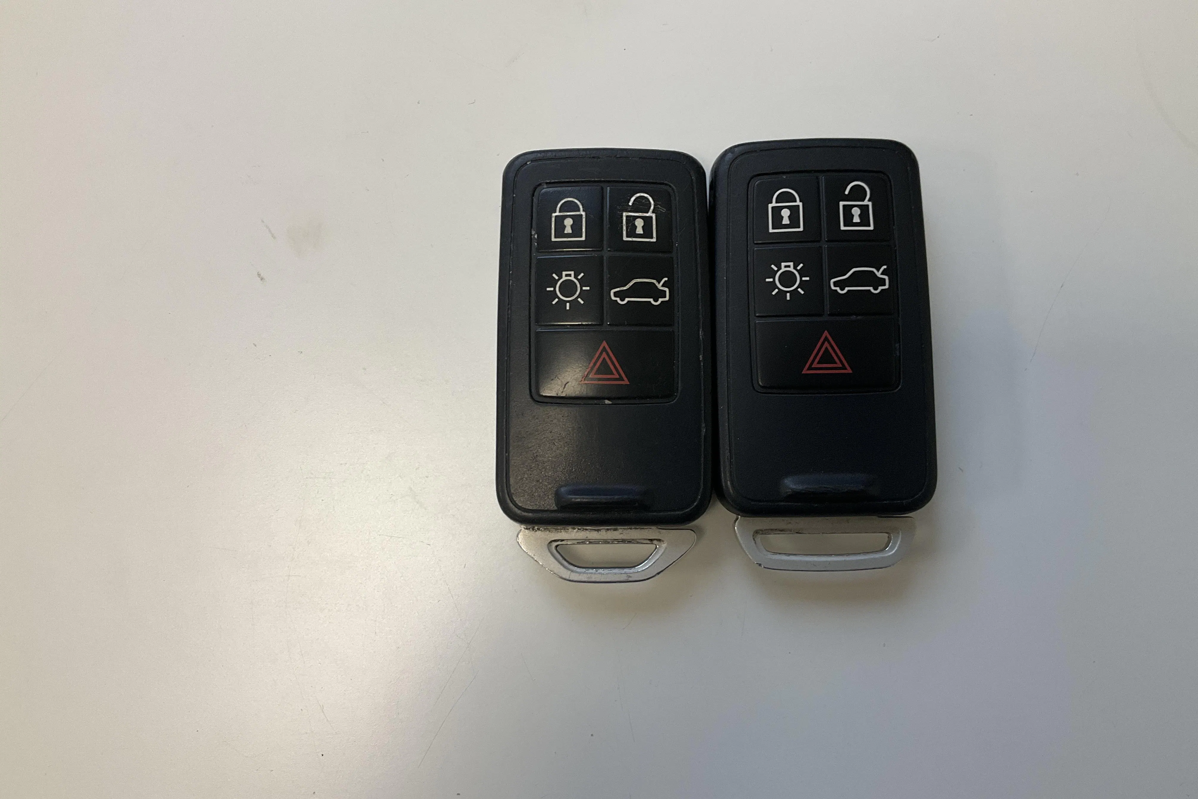 Presentation photo 15 of 15: Volvo V70 II D2 (115hk) - 124 860 km - Automatic - silver - 2014