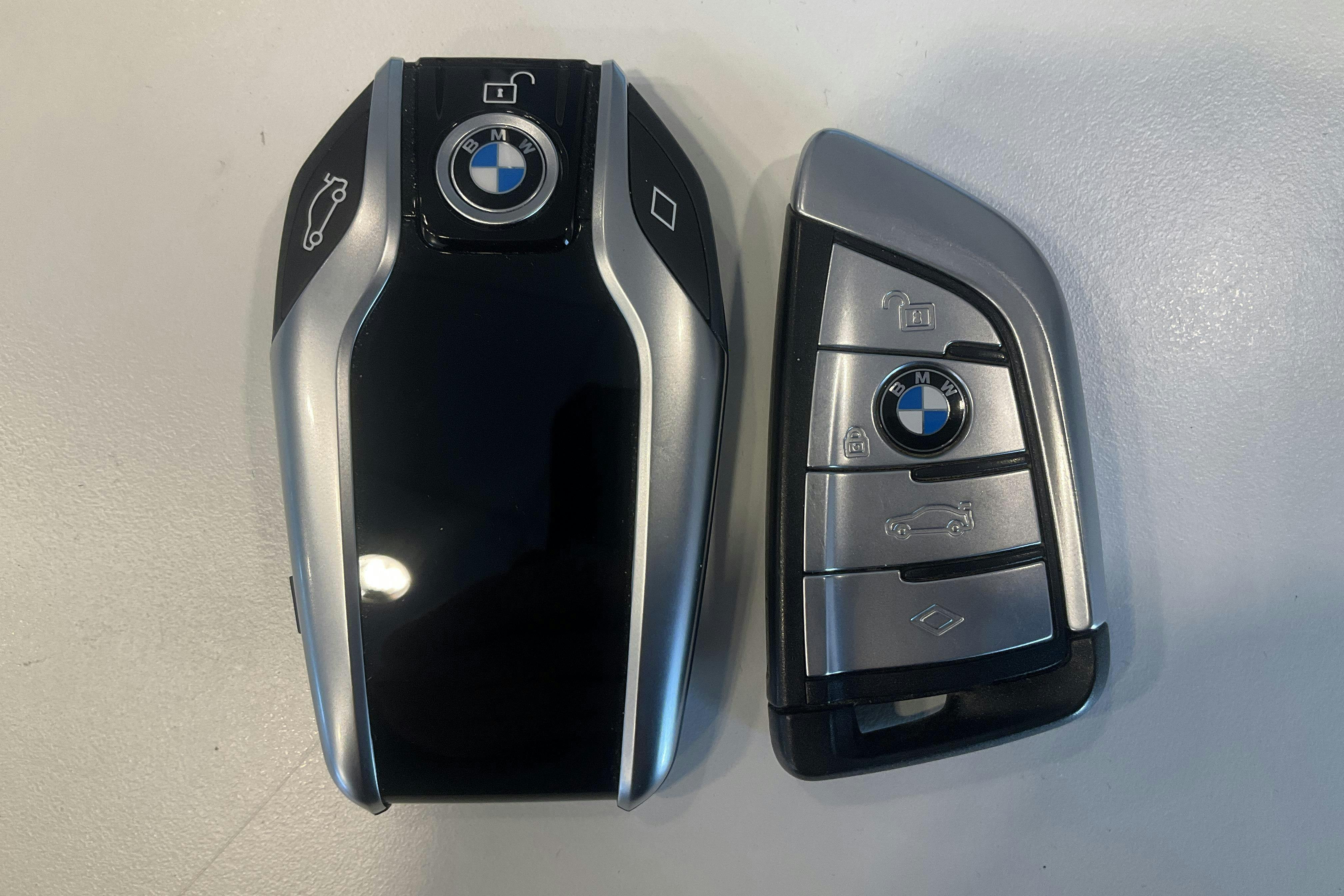 Presentationsfoto 21 av 21: BMW 530e Touring, G31 12kWh LCI (292hk) - 7 023 mil - Automat - blå - 2021