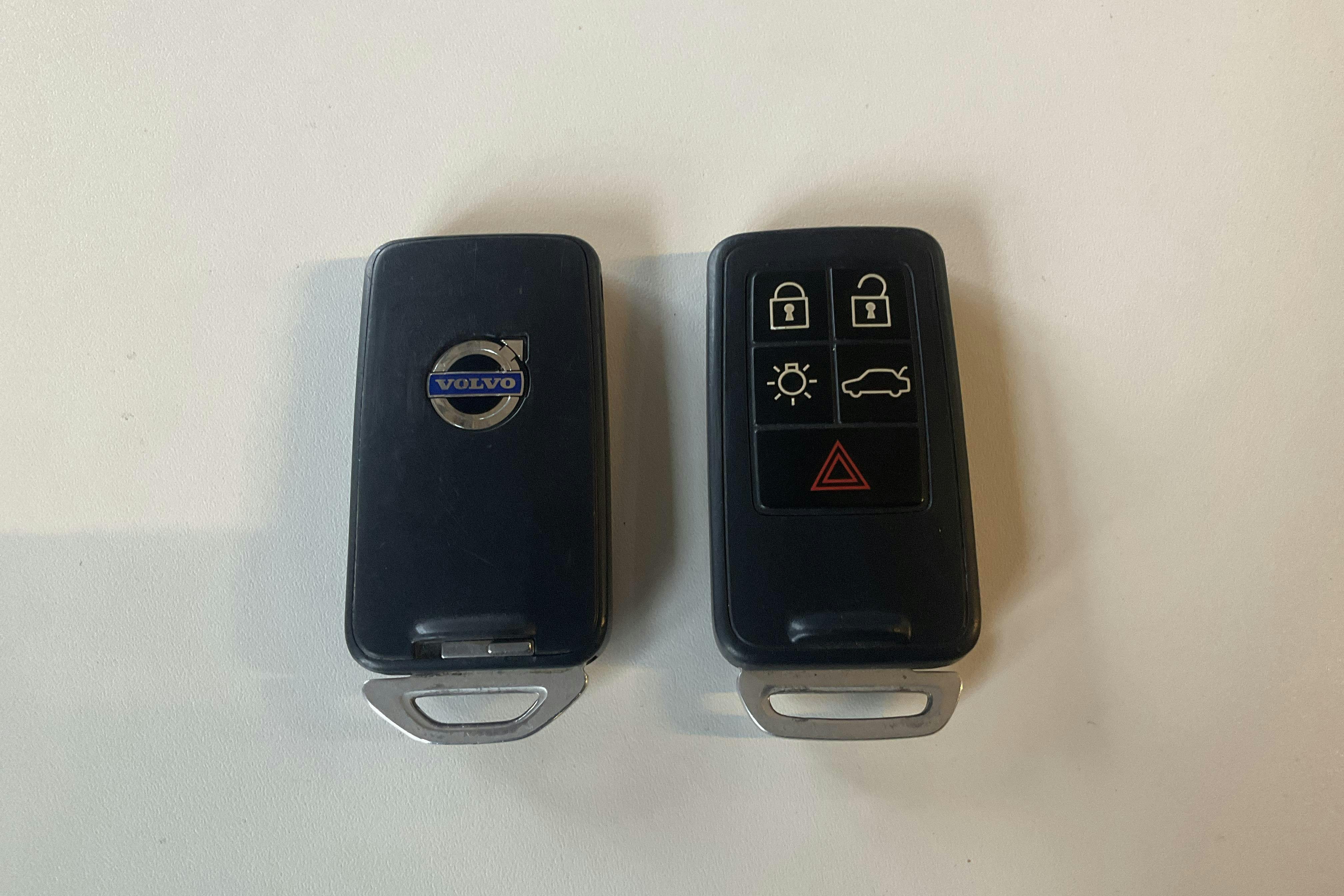 Presentation photo 15 of 15: Volvo V60 D3 Cross Country (150hk) - 225 480 km - Automatic - white - 2018