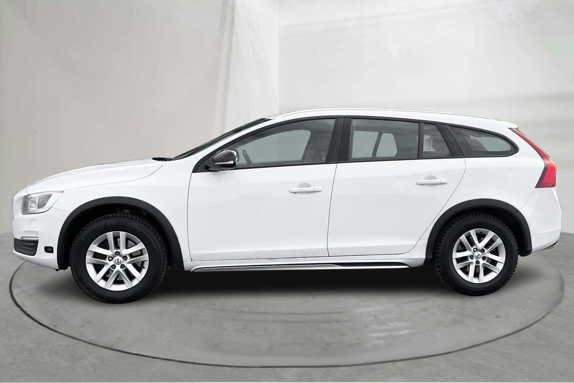 Presentation photo 2 of 15: Volvo V60 D3 Cross Country (150hk) - 225 480 km - Automatic - white - 2018