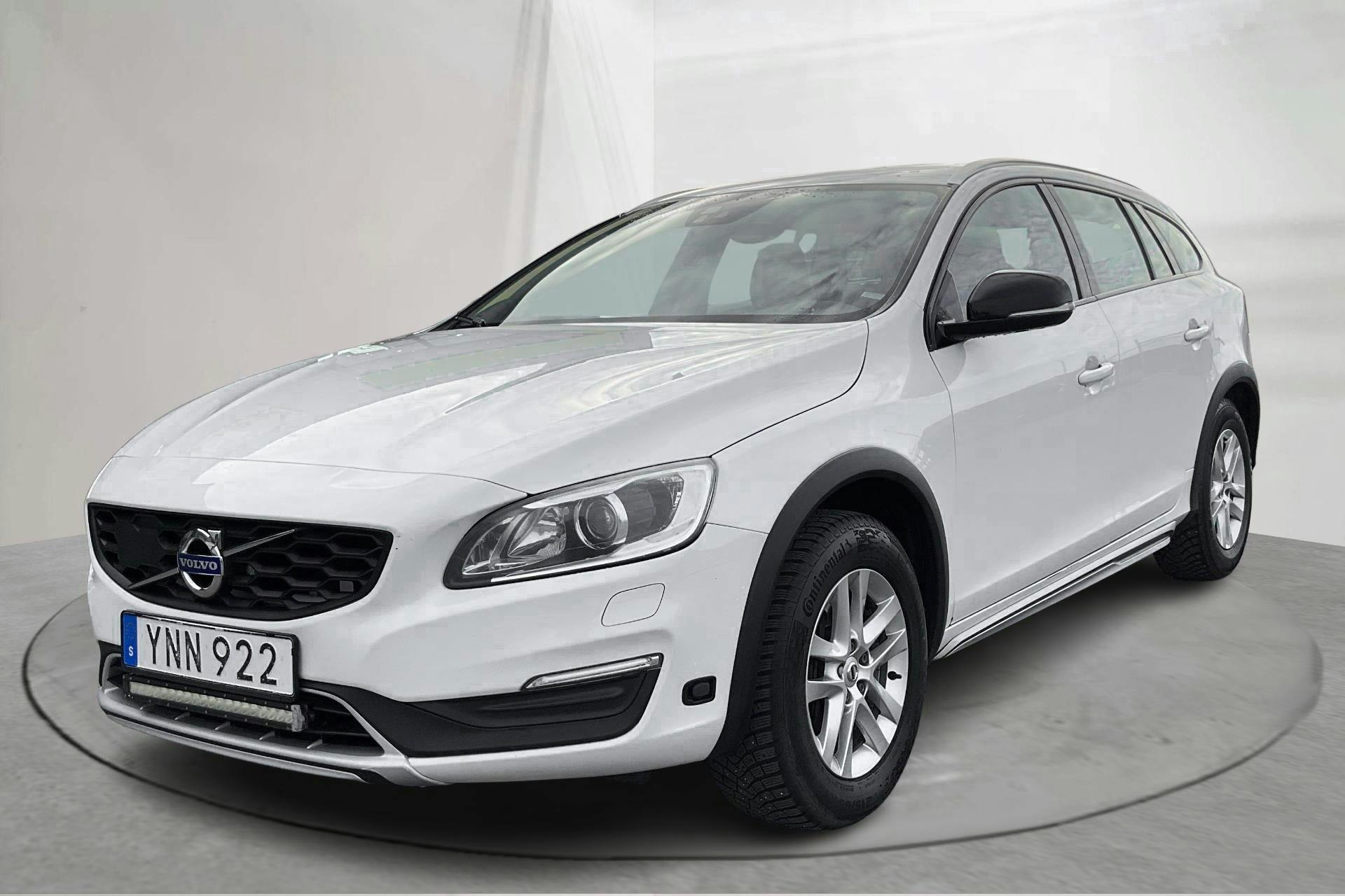 Presentation photo 1 of 15: Volvo V60 D3 Cross Country (150hk) - 225 480 km - Automatic - white - 2018