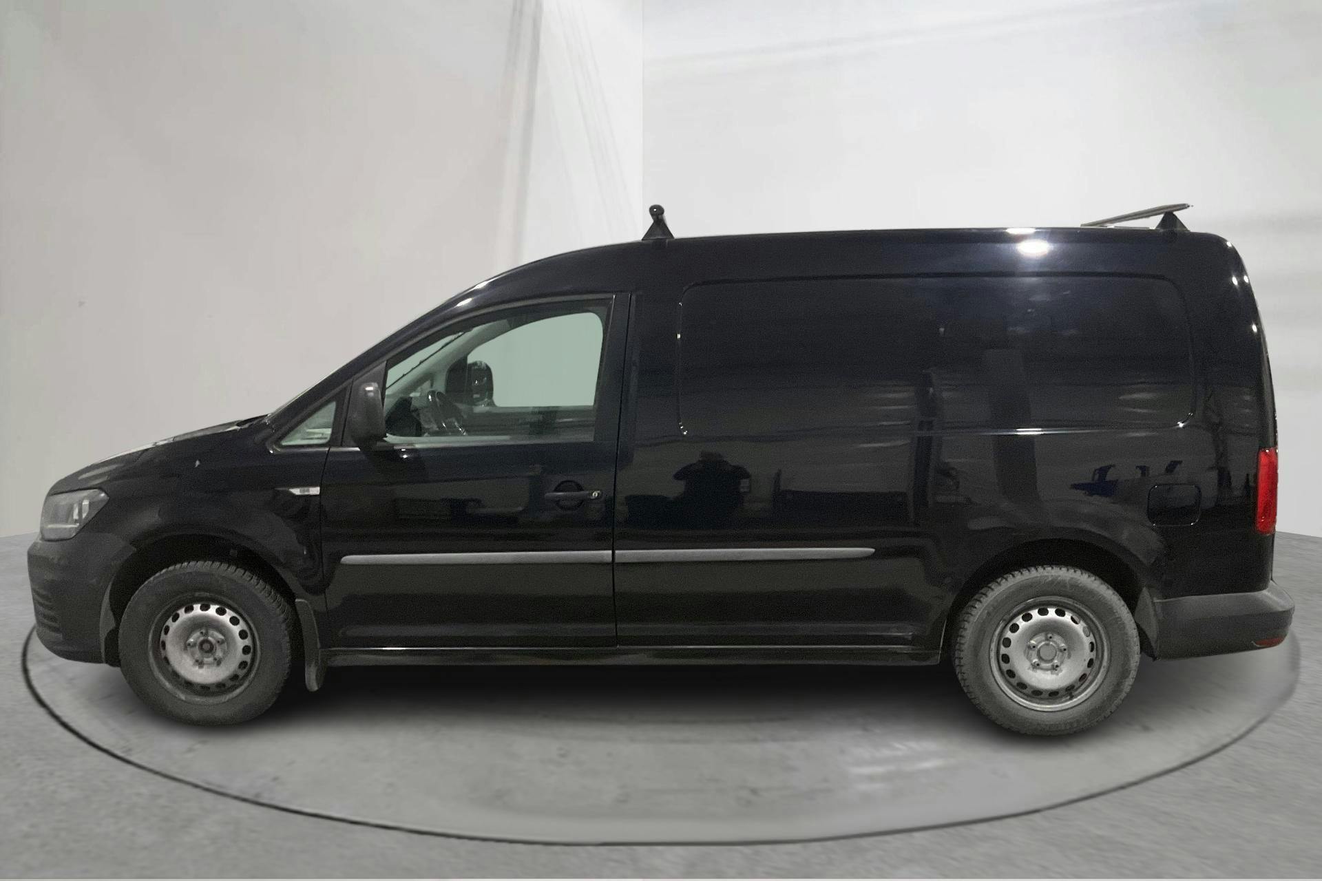 Presentationsfoto 2 av 13: VW Caddy 2.0 TDI Maxi Skåp (102hk) - 14 866 mil - Automat - svart - 2017