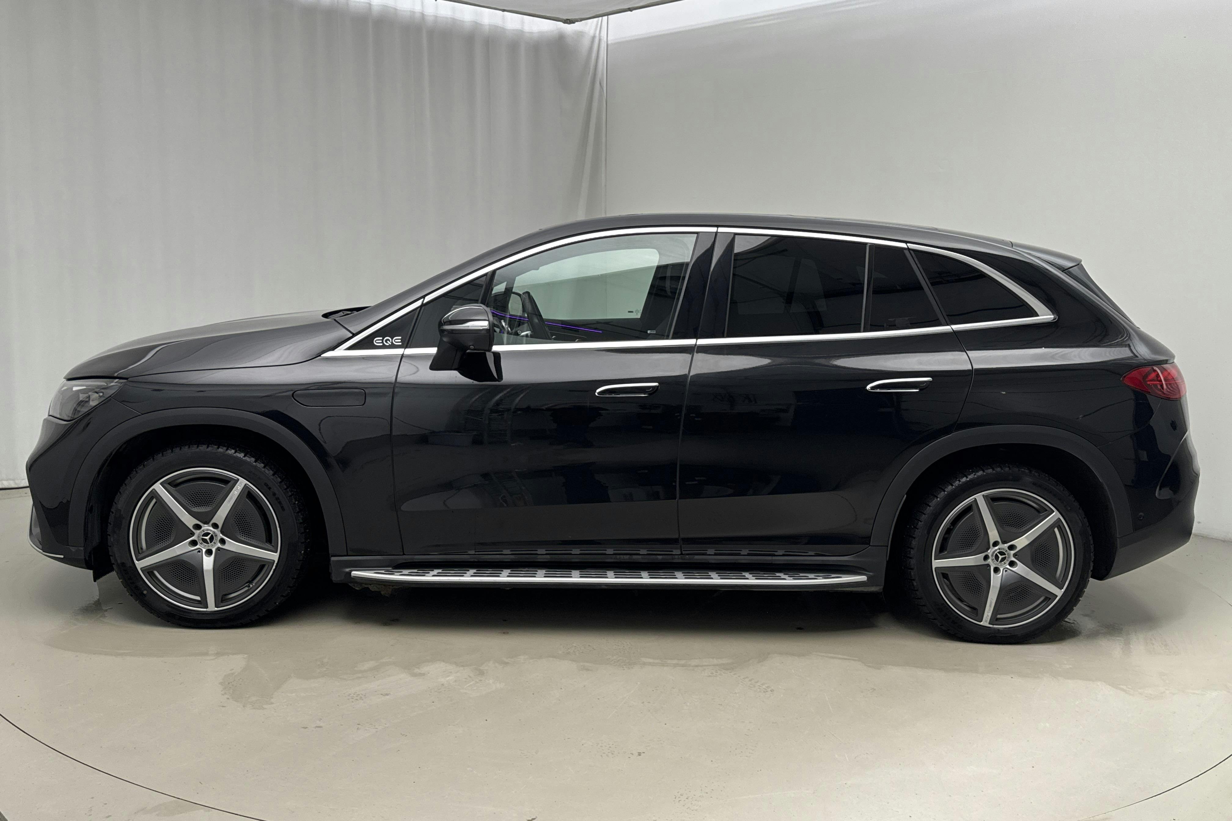 Presentationsfoto 2 av 22: Mercedes EQE 500 4Matic SUV X294 (408hk) - 8 862 mil - Automat - svart - 2023