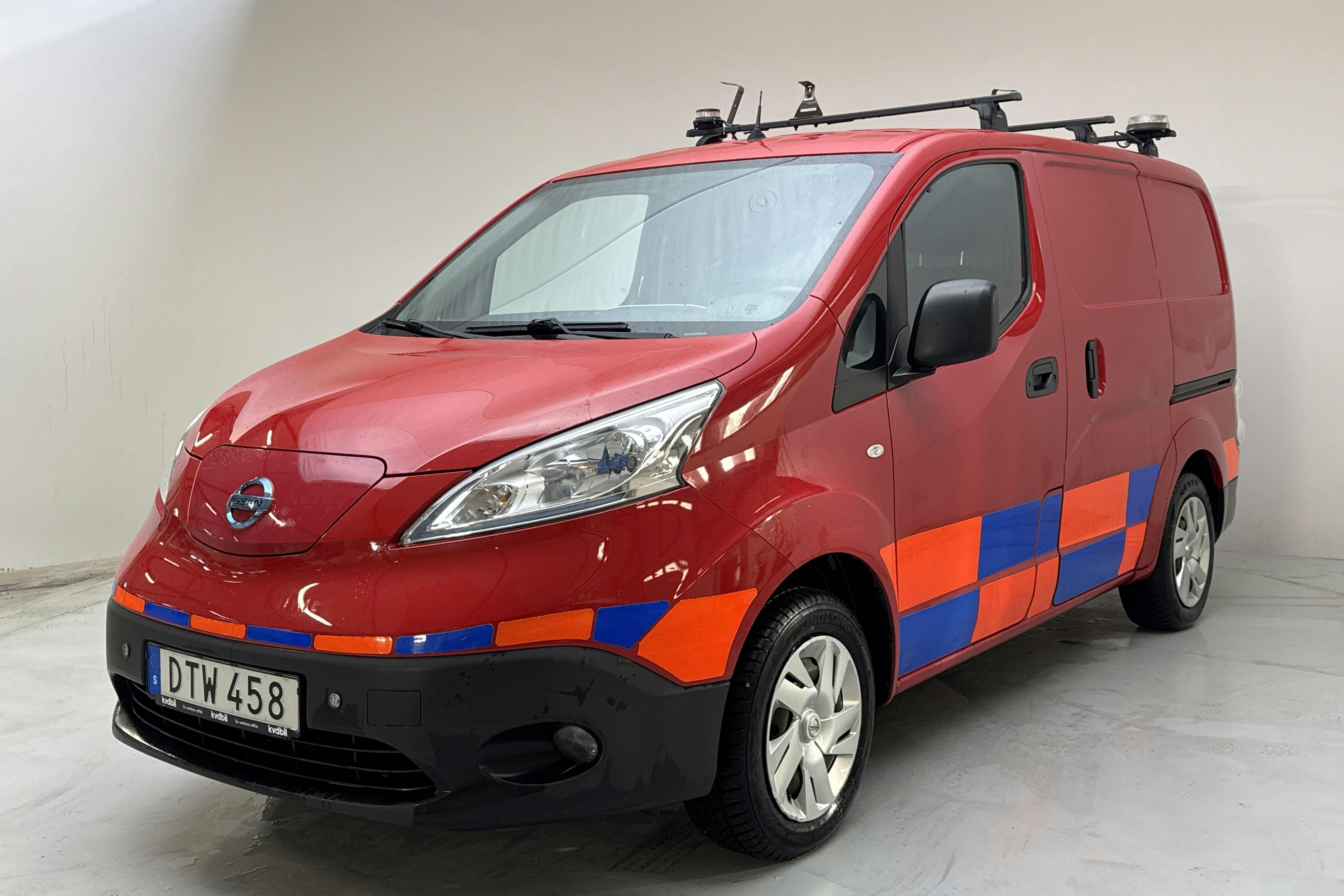Presentationsfoto 1 av 15: Nissan e-NV200 40kWh (109hk) - 8 540 mil - Automat - röd - 2018