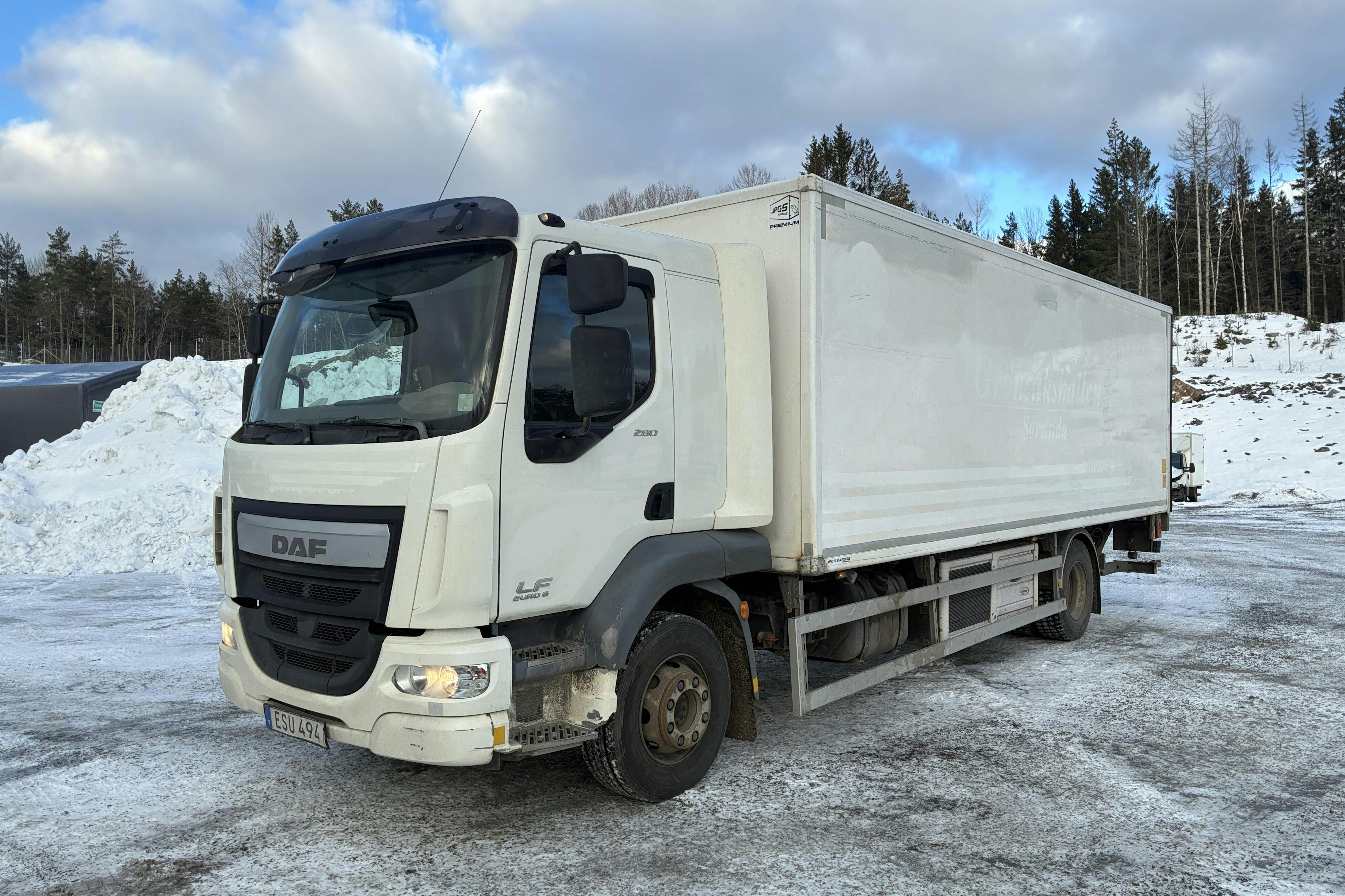 Præsentationsfoto 1 af 121: DAF FA LF280H - 180 899 kilometer - Salgsautomat - Hvid - 2015