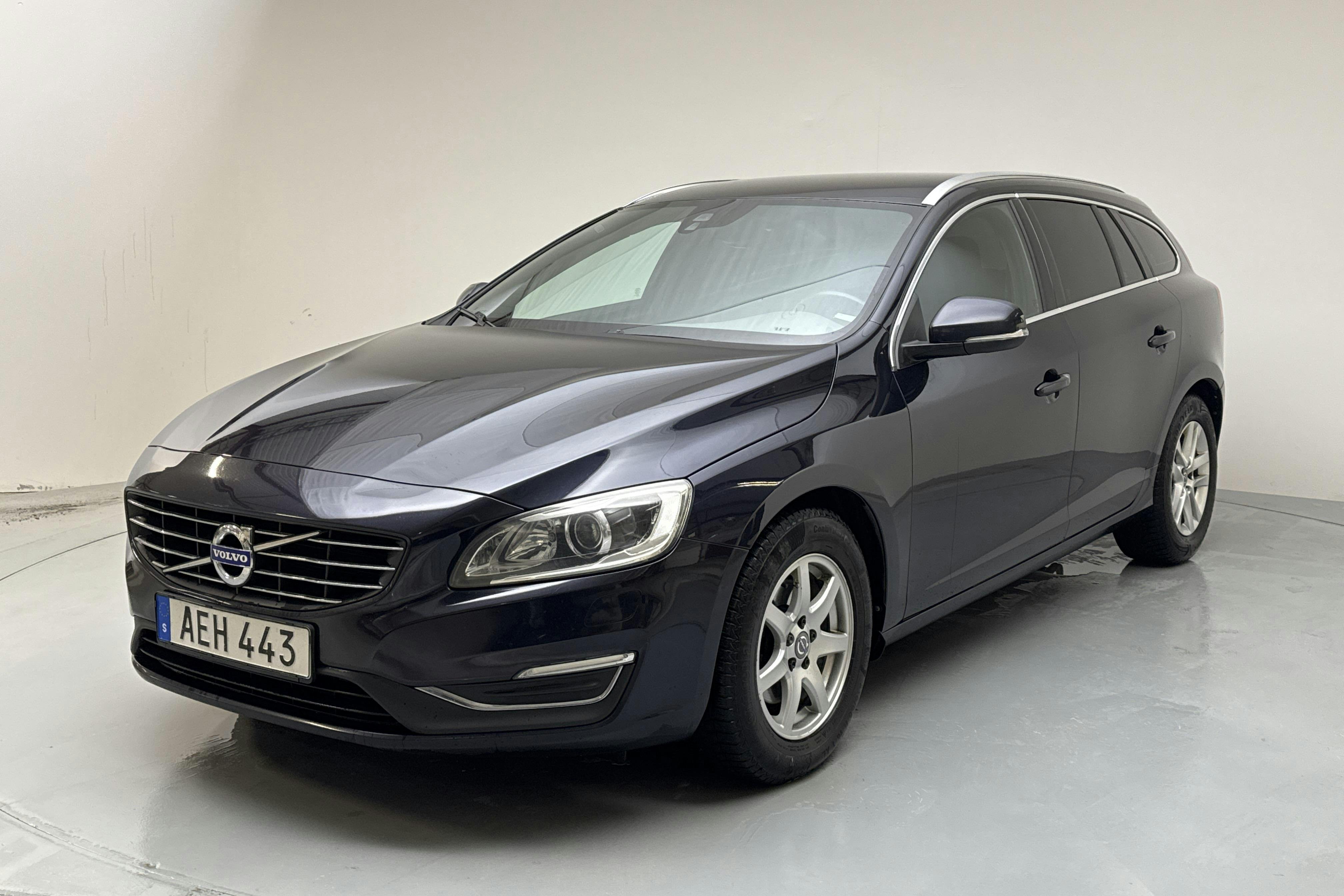 Presentation photo 1 of 14: Volvo V60 D4 (190hk) - 258 830 km - Automatic - Dark Blue - 2016