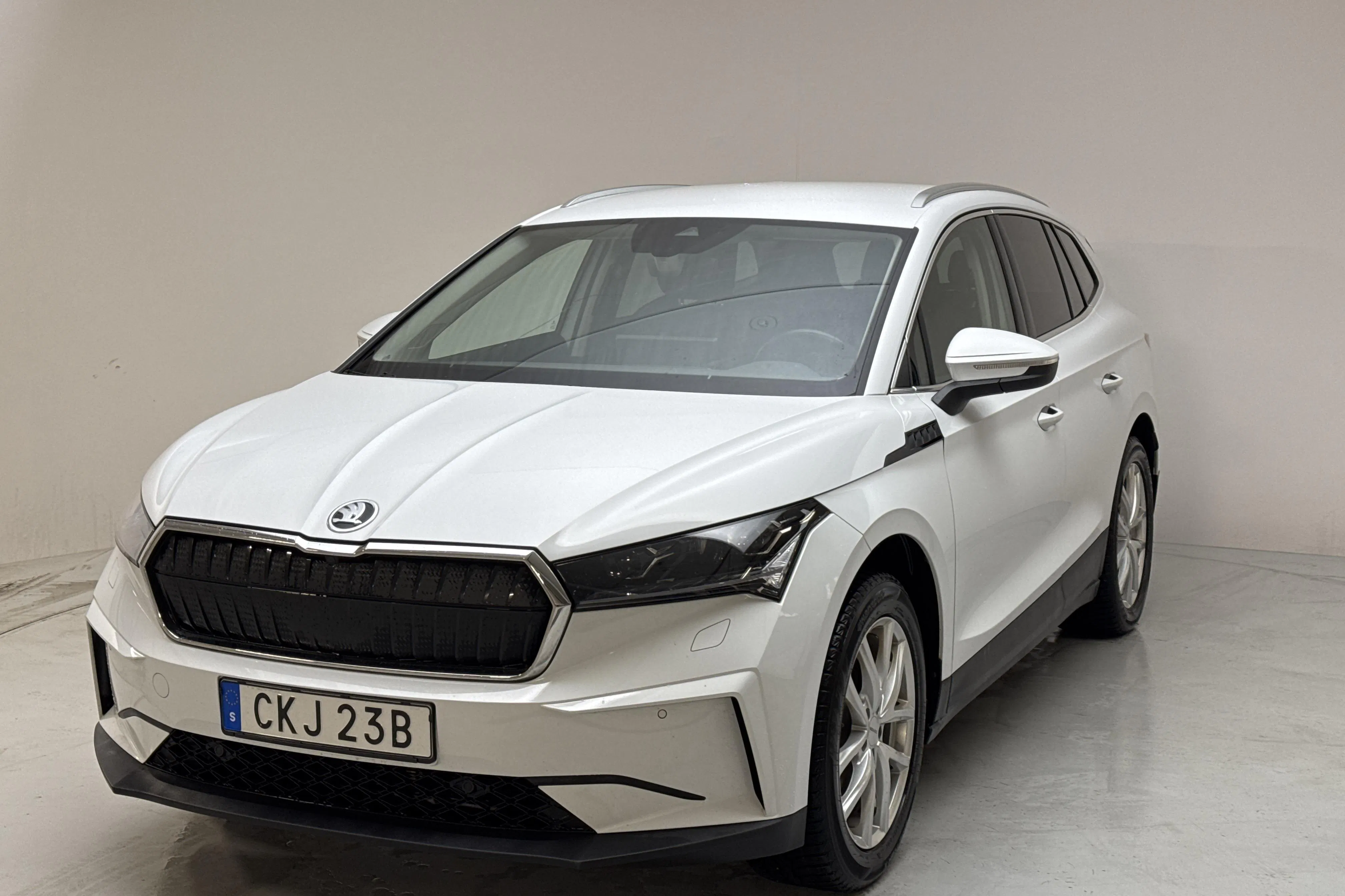 Presentationsfoto 1 av 18: Skoda Enyaq iV 80 (204hk) - 12 151 mil - Automat - vit - 2023
