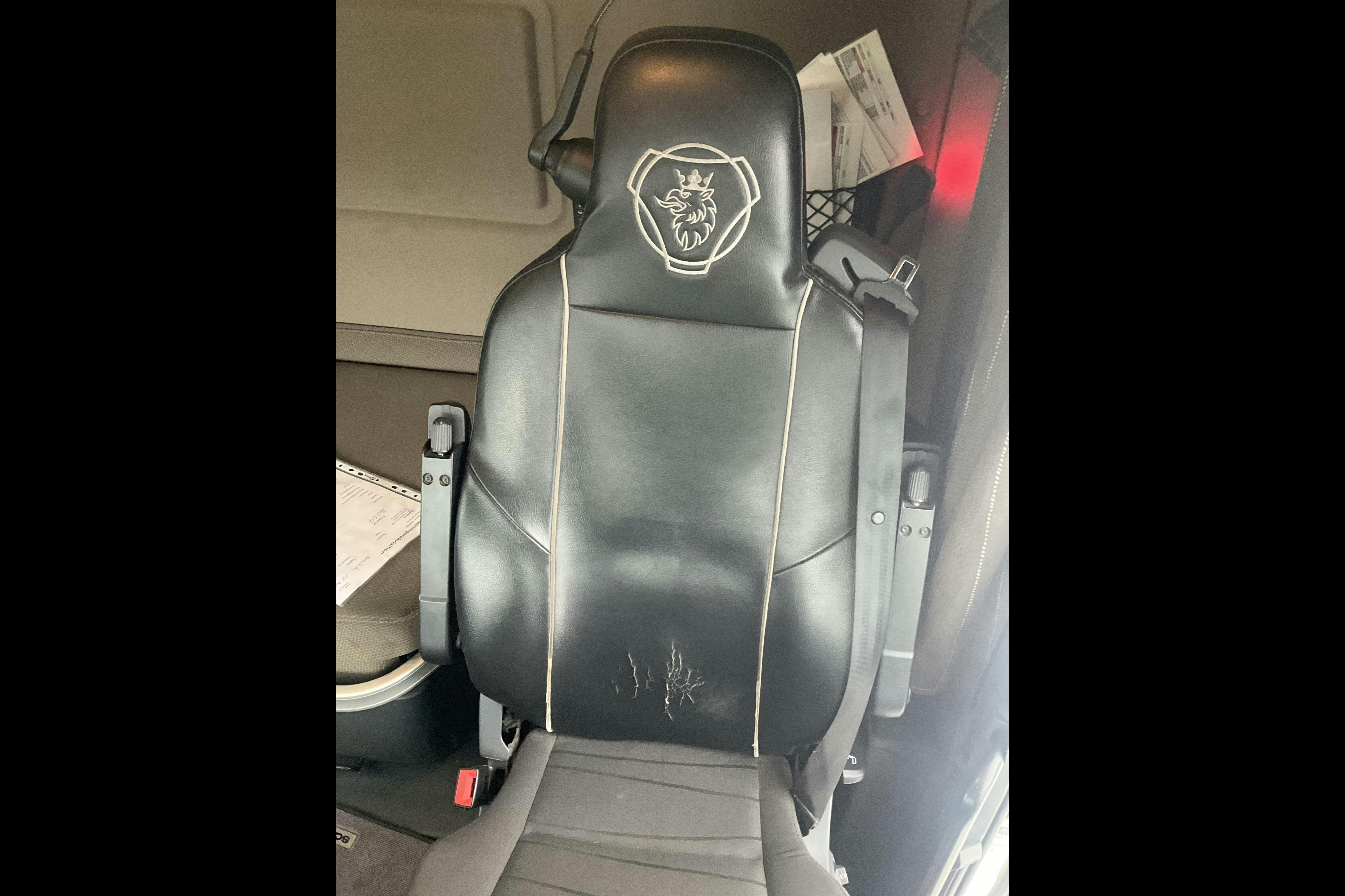 Presentationsfoto 52 av 52: SCANIA R490LB MNB - 780 889 km - Automat - vit - 2014