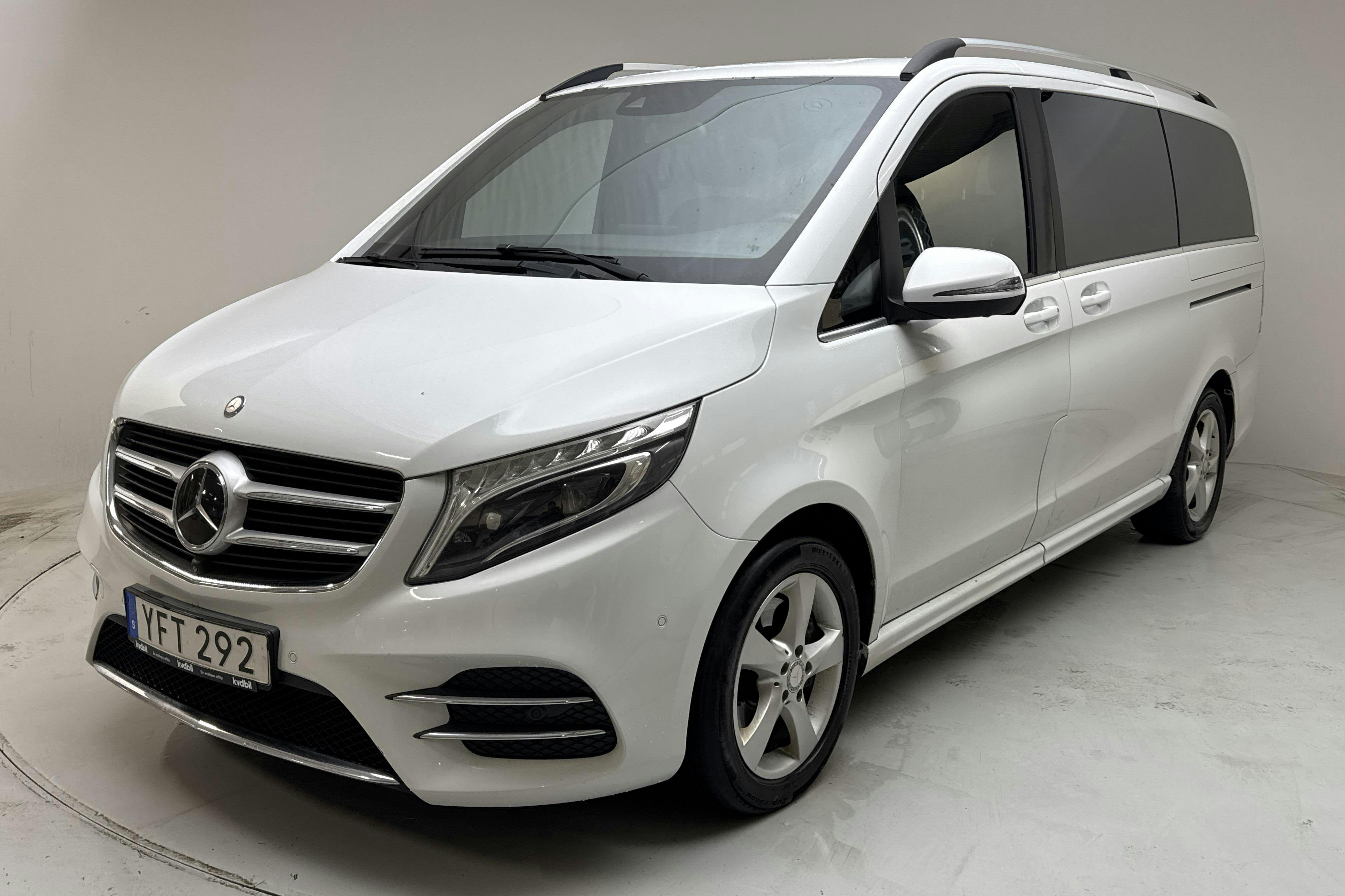 Presentationsfoto 1 av 15: Mercedes V 250 d W447 (190hk) - 24 153 mil - Automat - vit - 2017