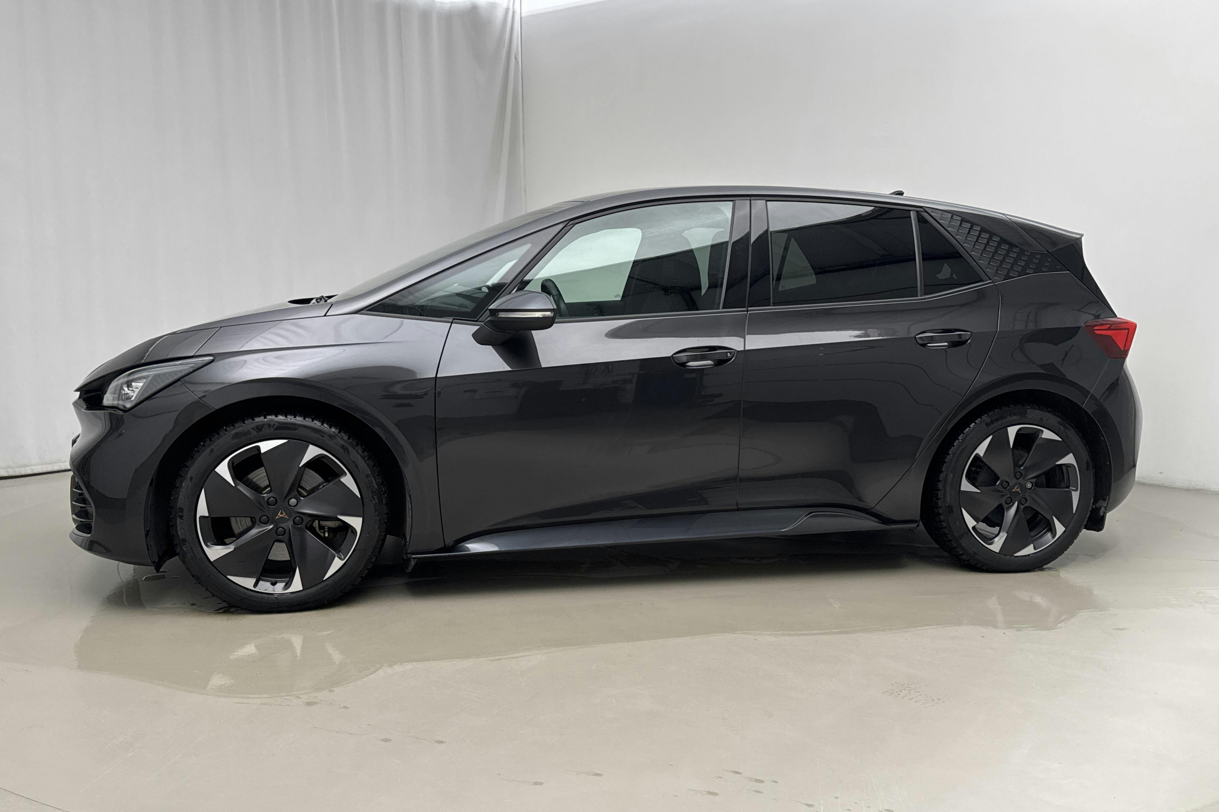 Presentation photo 2 of 23: Cupra Born 77kWh (231hk) - 60 490 km - Automatic - Dark Grey - 2023