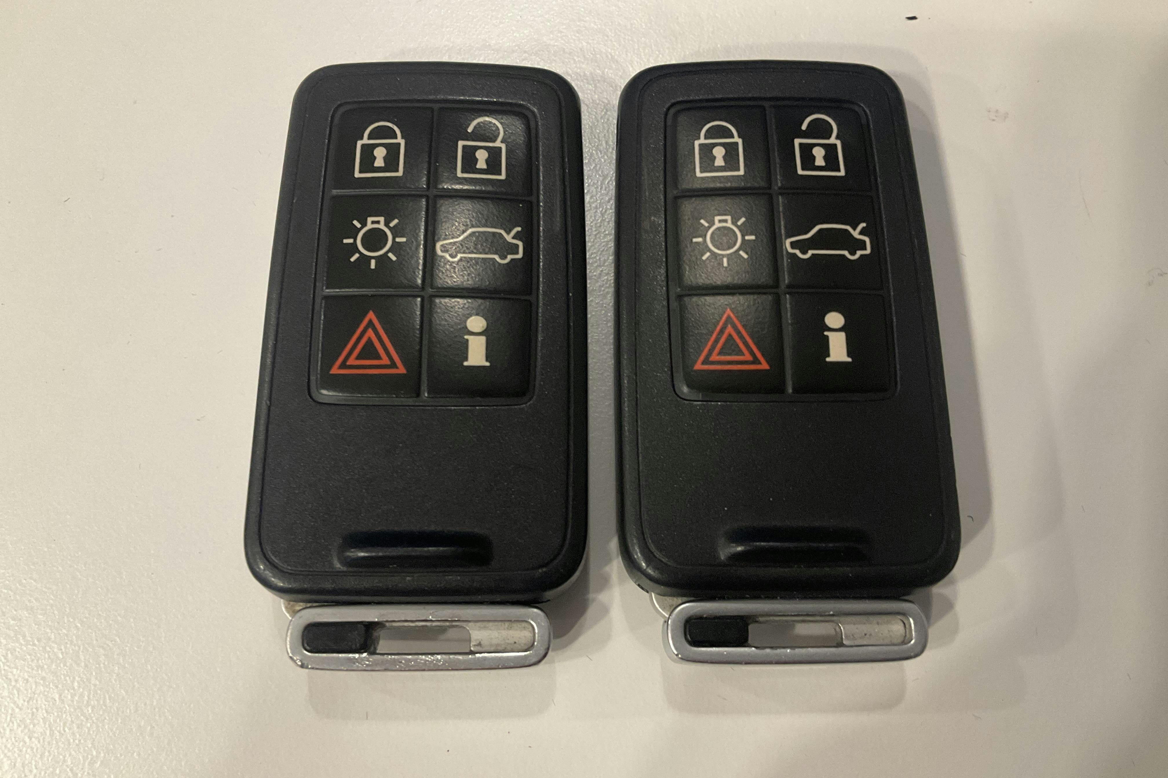 Presentationsfoto 19 av 19: Volvo V70 II T4F (180hk) - 19 643 mil - Automat - röd - 2012