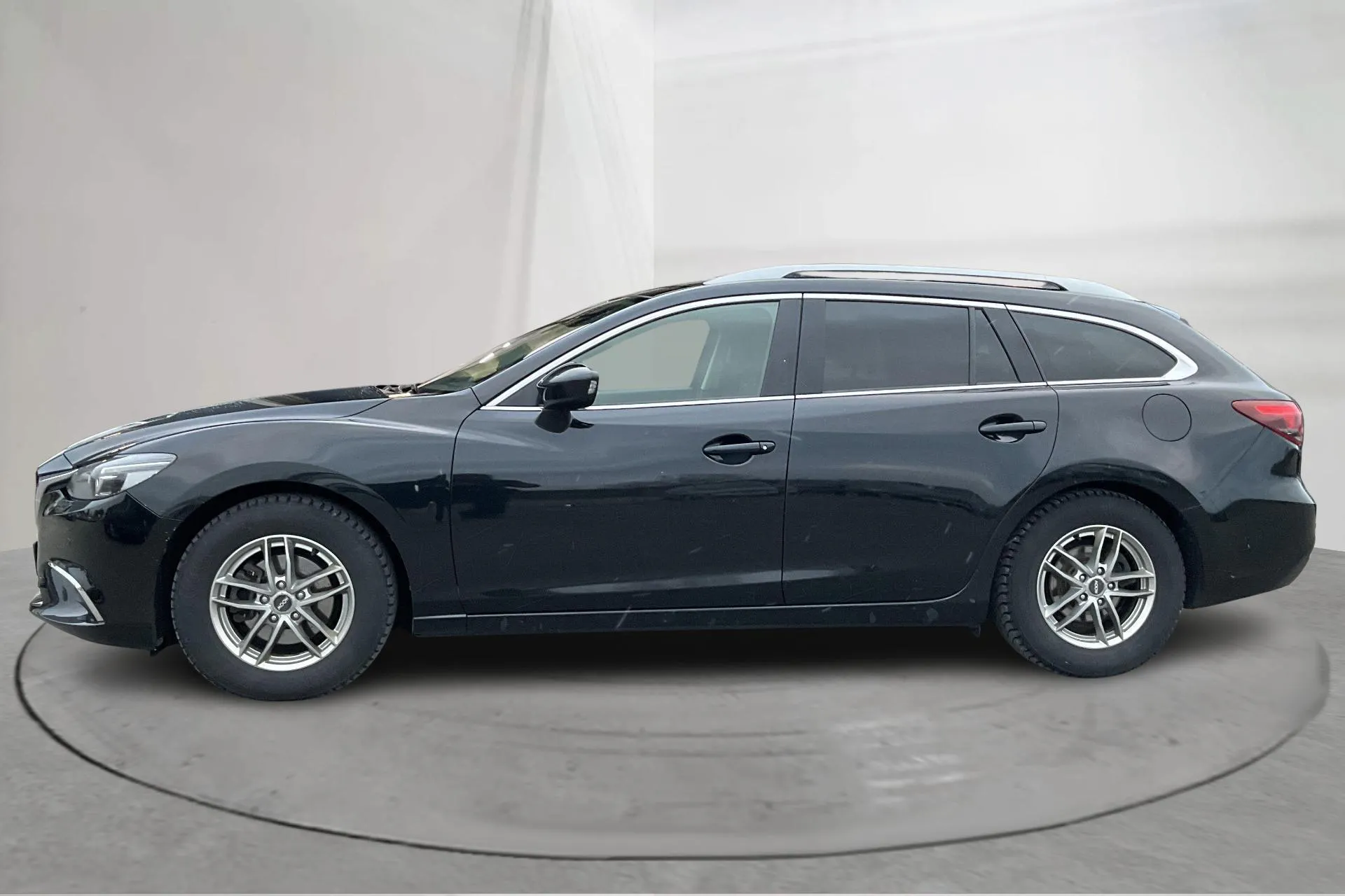 Presentation photo 2 of 14: Mazda 6 2.2 DE Kombi AWD (150hk) - 175 680 km - Automatic - black - 2016