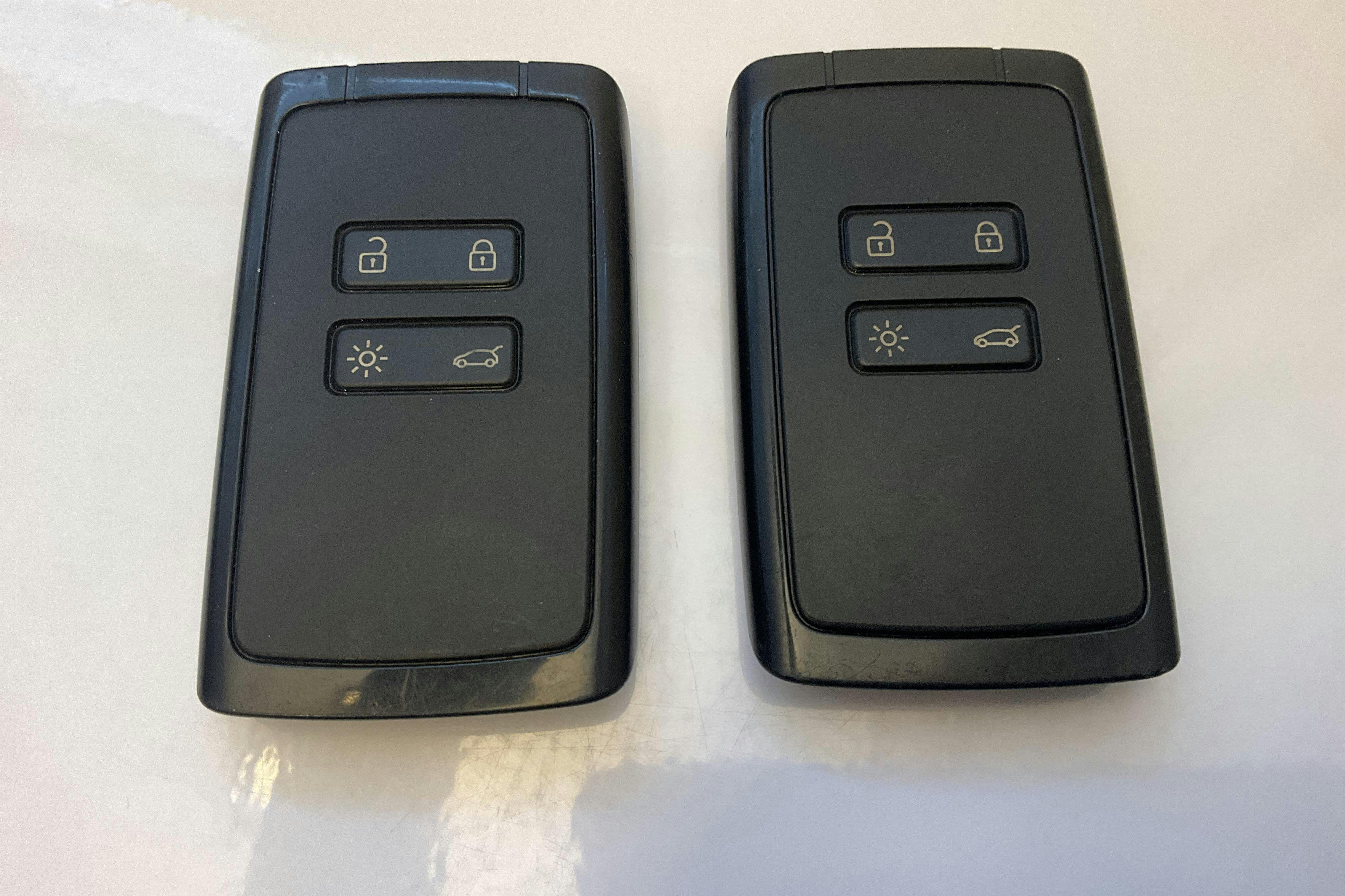 Presentation photo 16 of 16: Renault Scénic 87kWh E-Tech (220hk) - 24 480 km - Automatic - black - 2024