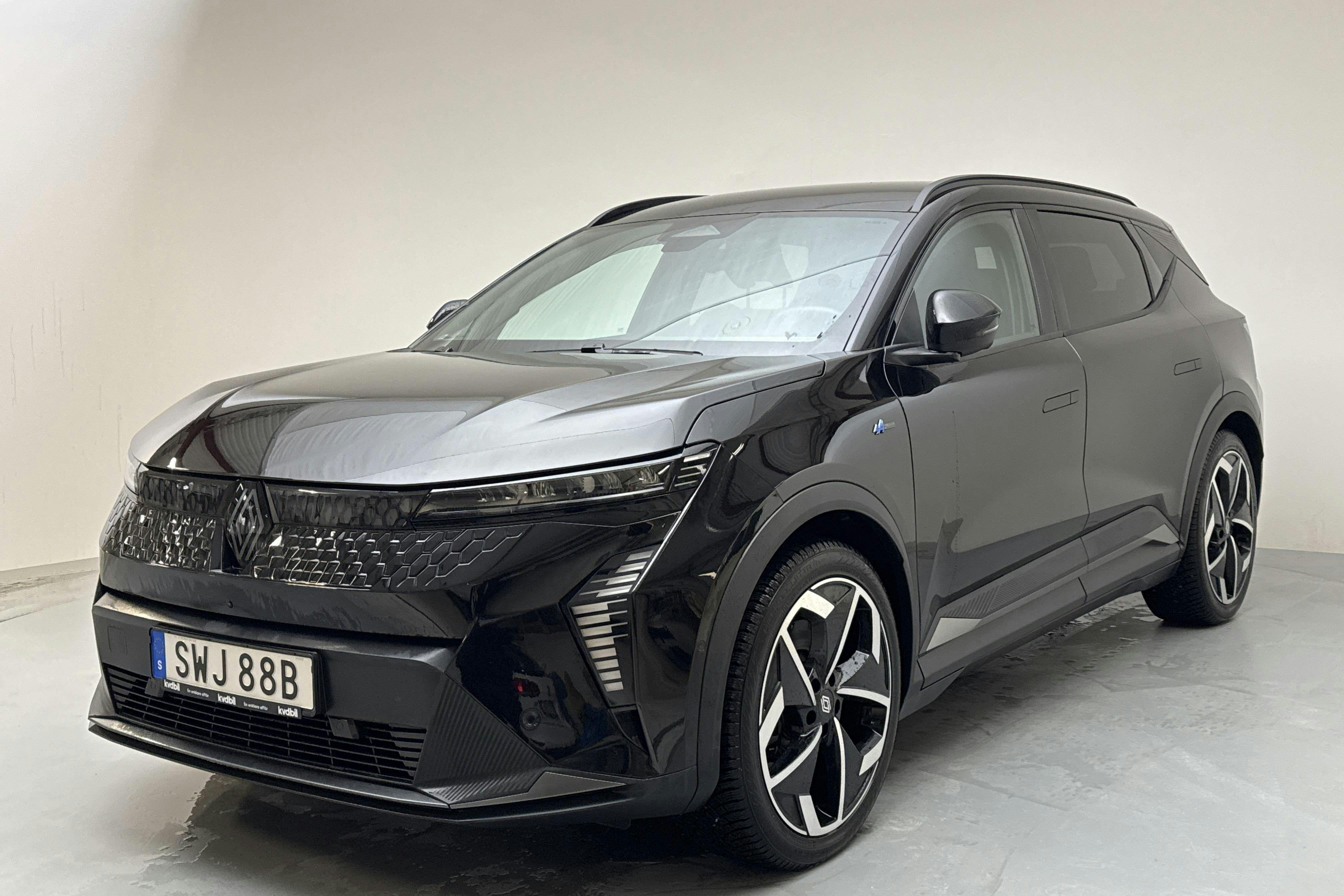 Presentation photo 1 of 16: Renault Scénic 87kWh E-Tech (220hk) - 24 480 km - Automatic - black - 2024