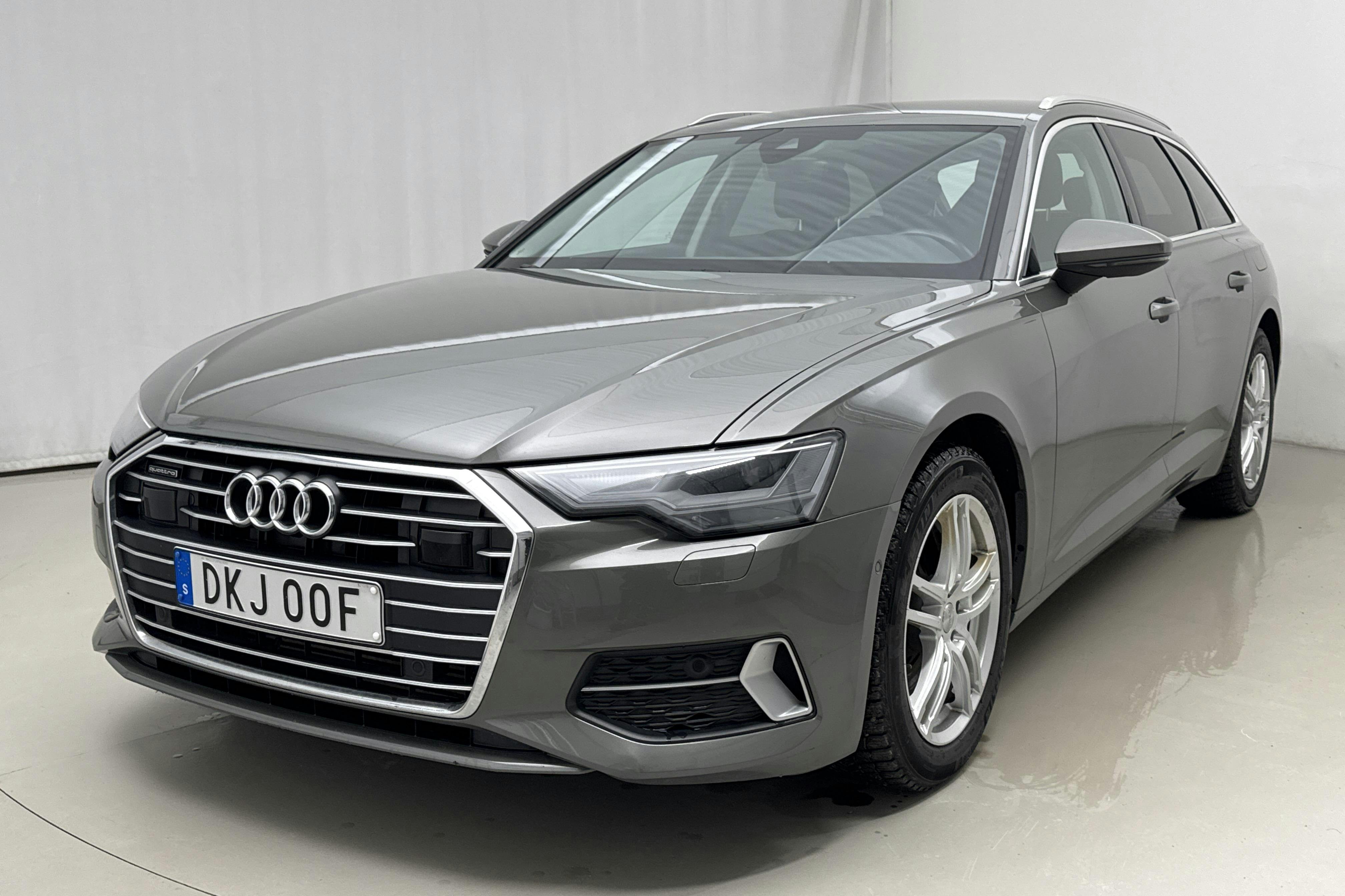 Presentation photo 1 of 23: Audi A6 Avant 50 TFSI e quattro (299hk) - 74 010 km - Automatic - gray - 2023