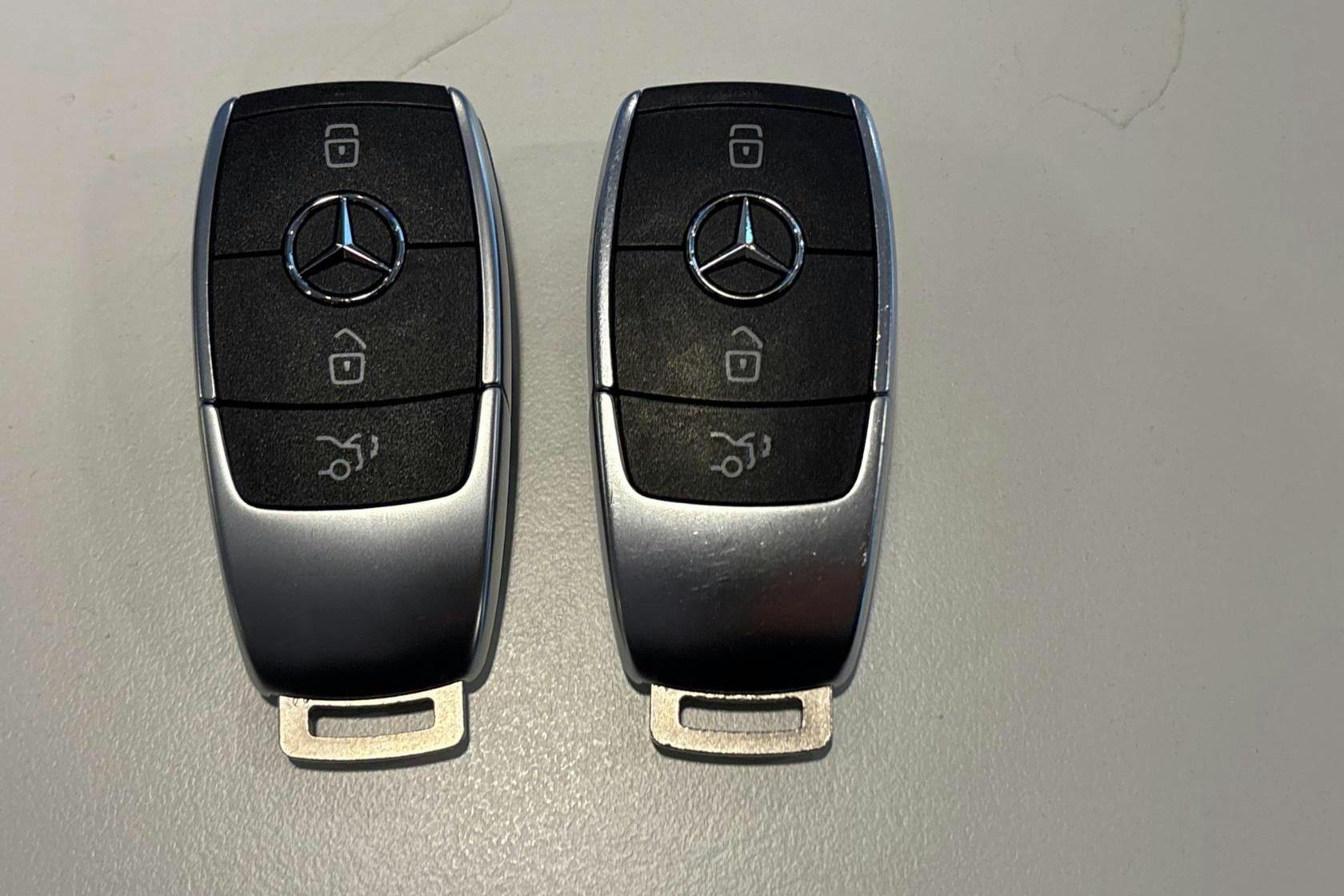 Presentation photo 23 of 23: Mercedes GLA 250 e H247 (218hk) - 38 240 km - Automatic - black - 2023