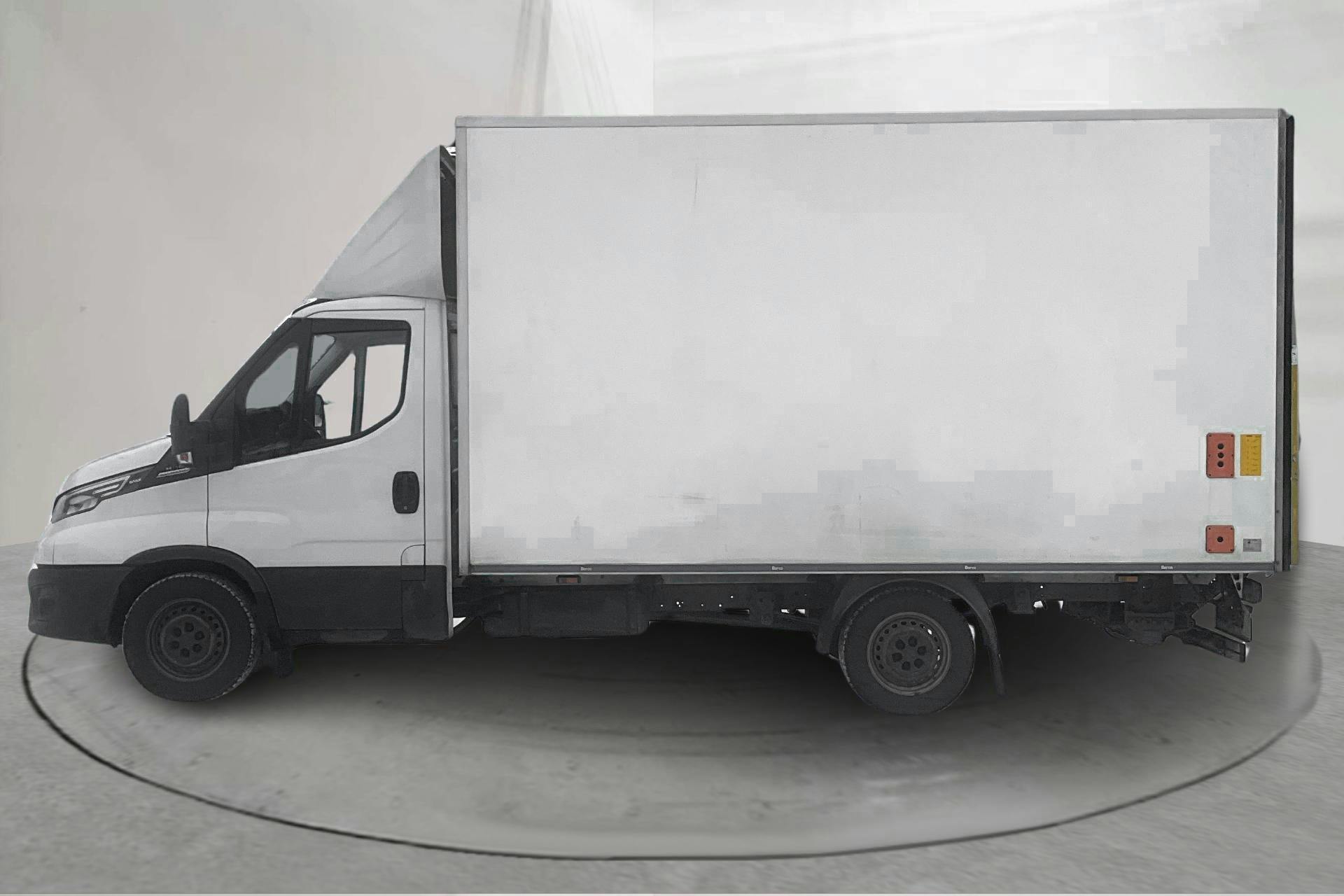 Præsentationsfoto 2 af 13: Iveco Daily 35 2.3 (156hk) - 87 040 kilometer - Salgsautomat - Hvid - 2022