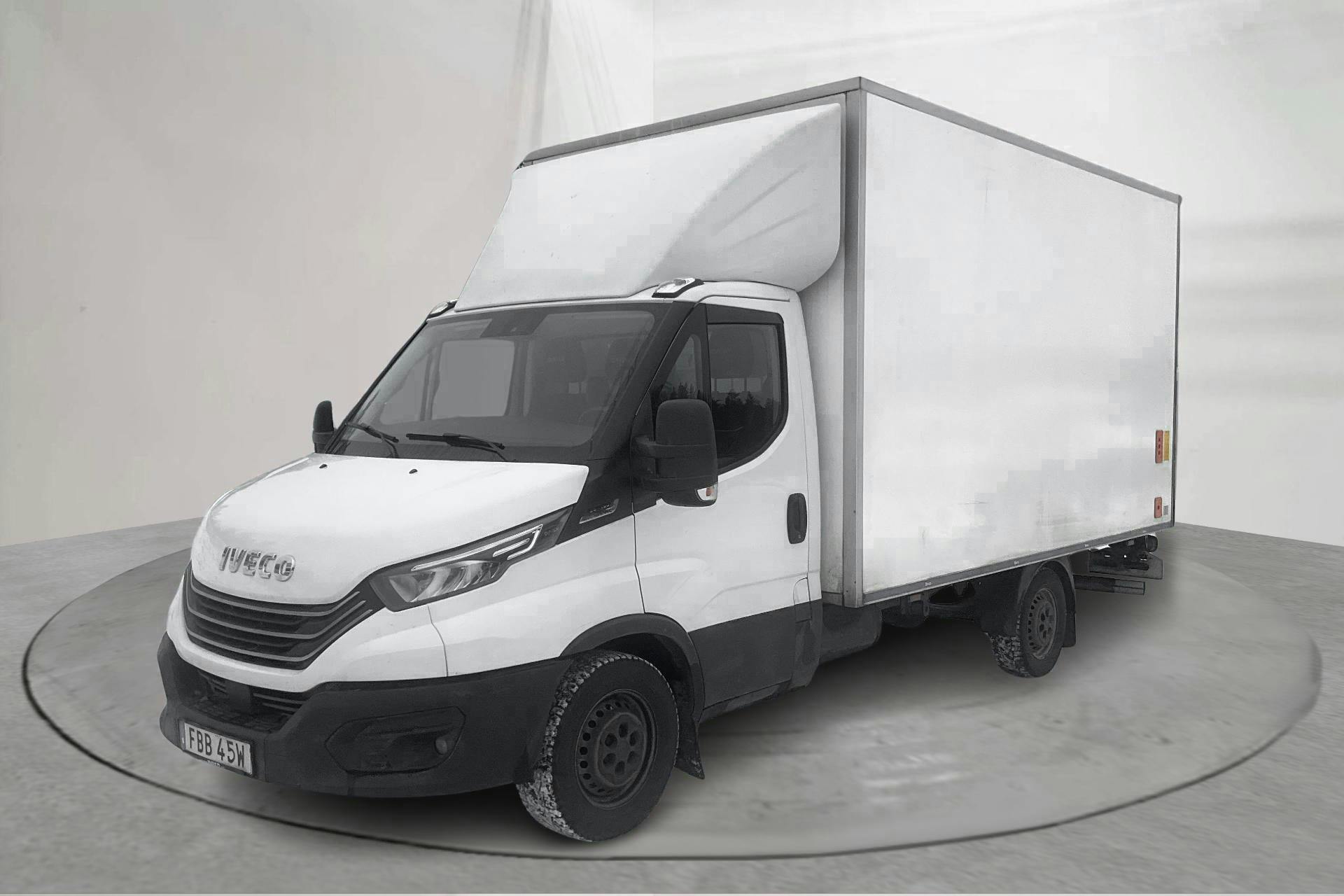 Præsentationsfoto 1 af 13: Iveco Daily 35 2.3 (156hk) - 87 040 kilometer - Salgsautomat - Hvid - 2022