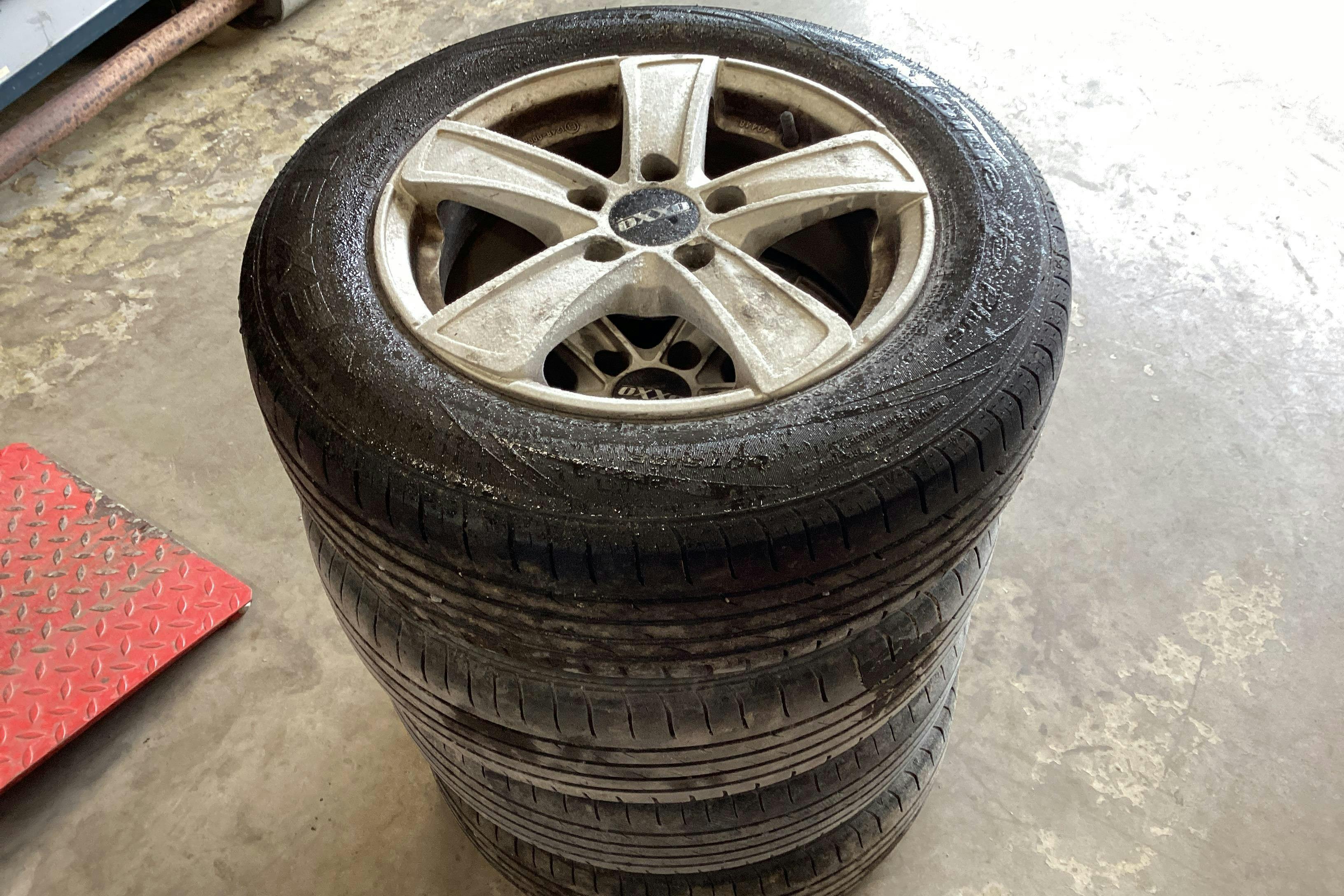 Presentation photo 14 of 14: VW Caddy 1.6 TDI Skåp (102hk) - 209 290 km - Manual - white - 2012