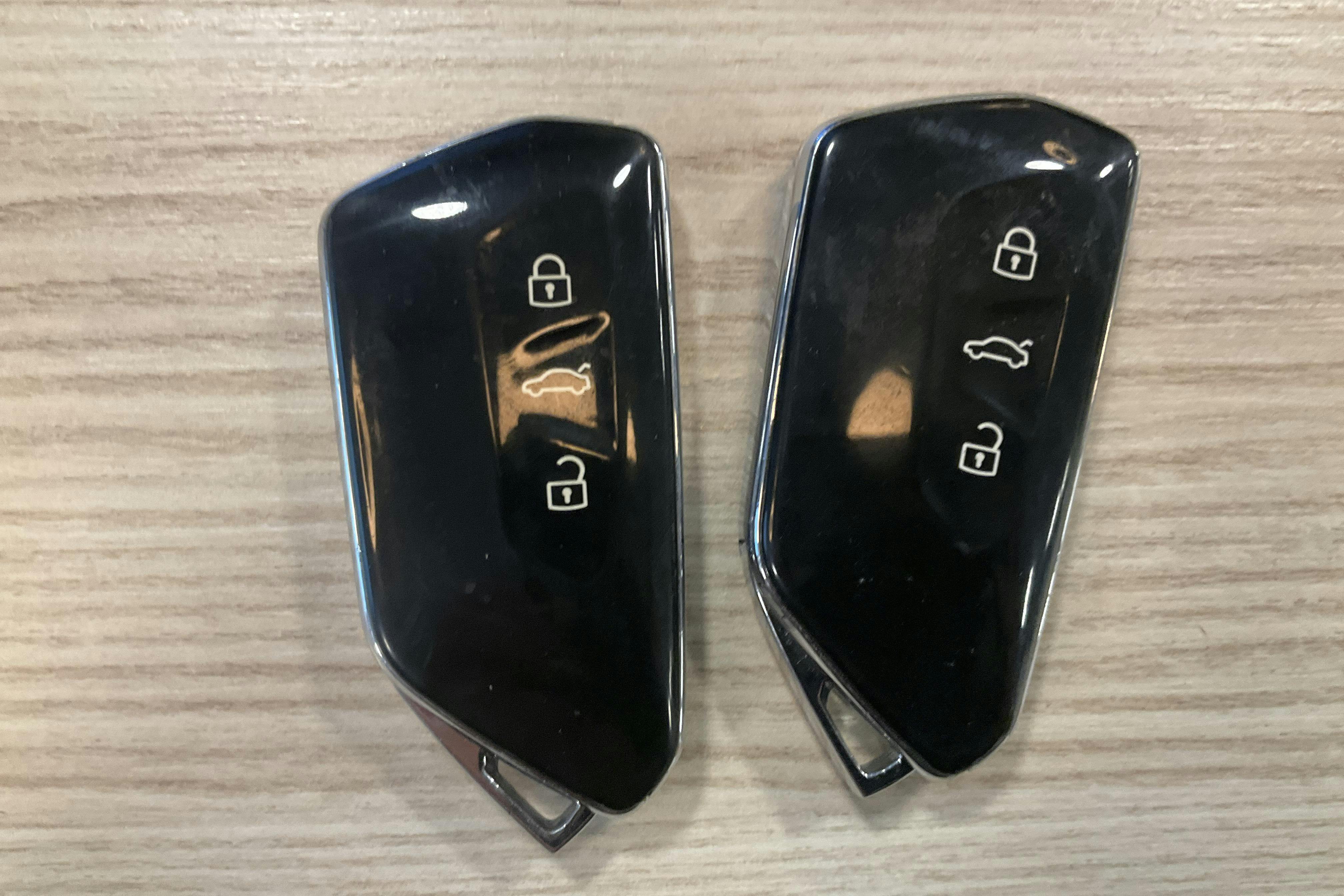 Presentationsfoto 17 av 17: Skoda Enyaq iV 80x (265hk) - 15 265 mil - Automat - silver - 2022