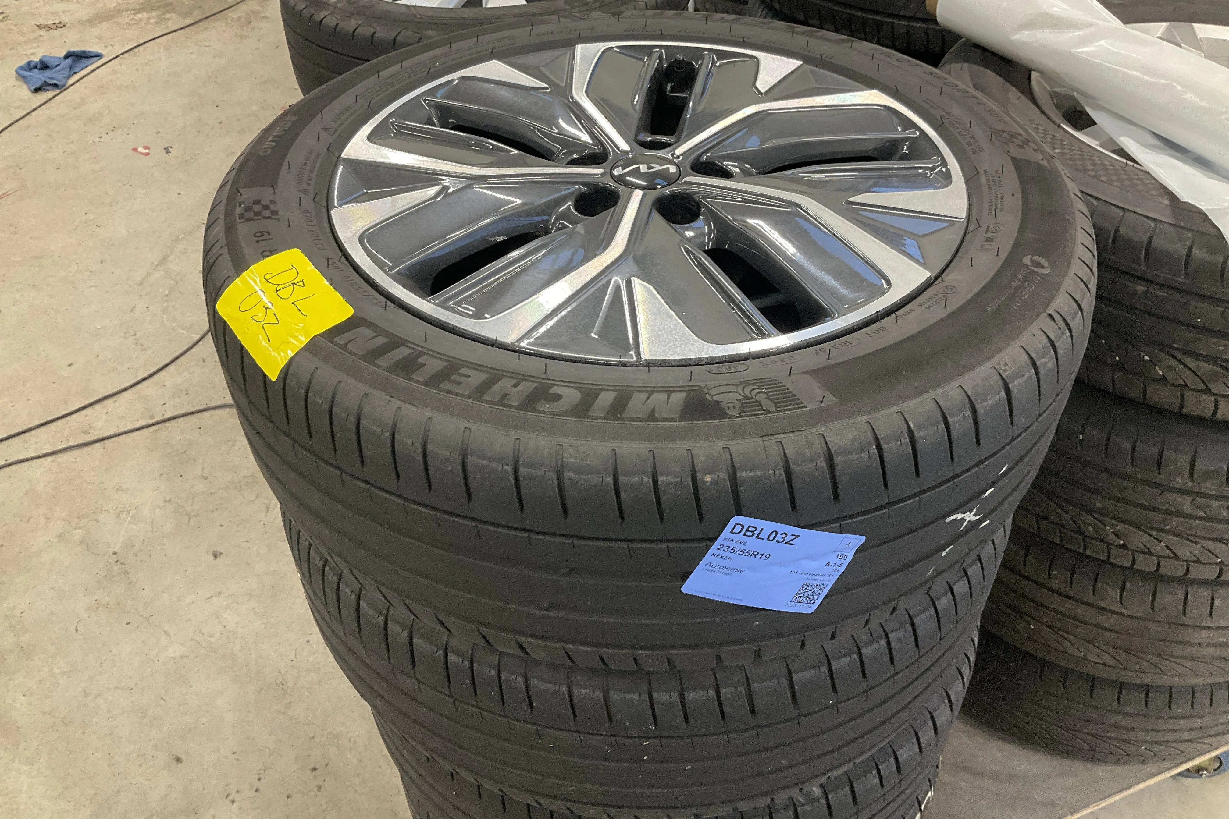 Presentation photo 20 of 20: KIA EV6 AWD (325hk) - 108 290 km - Automatic - gray - 2023