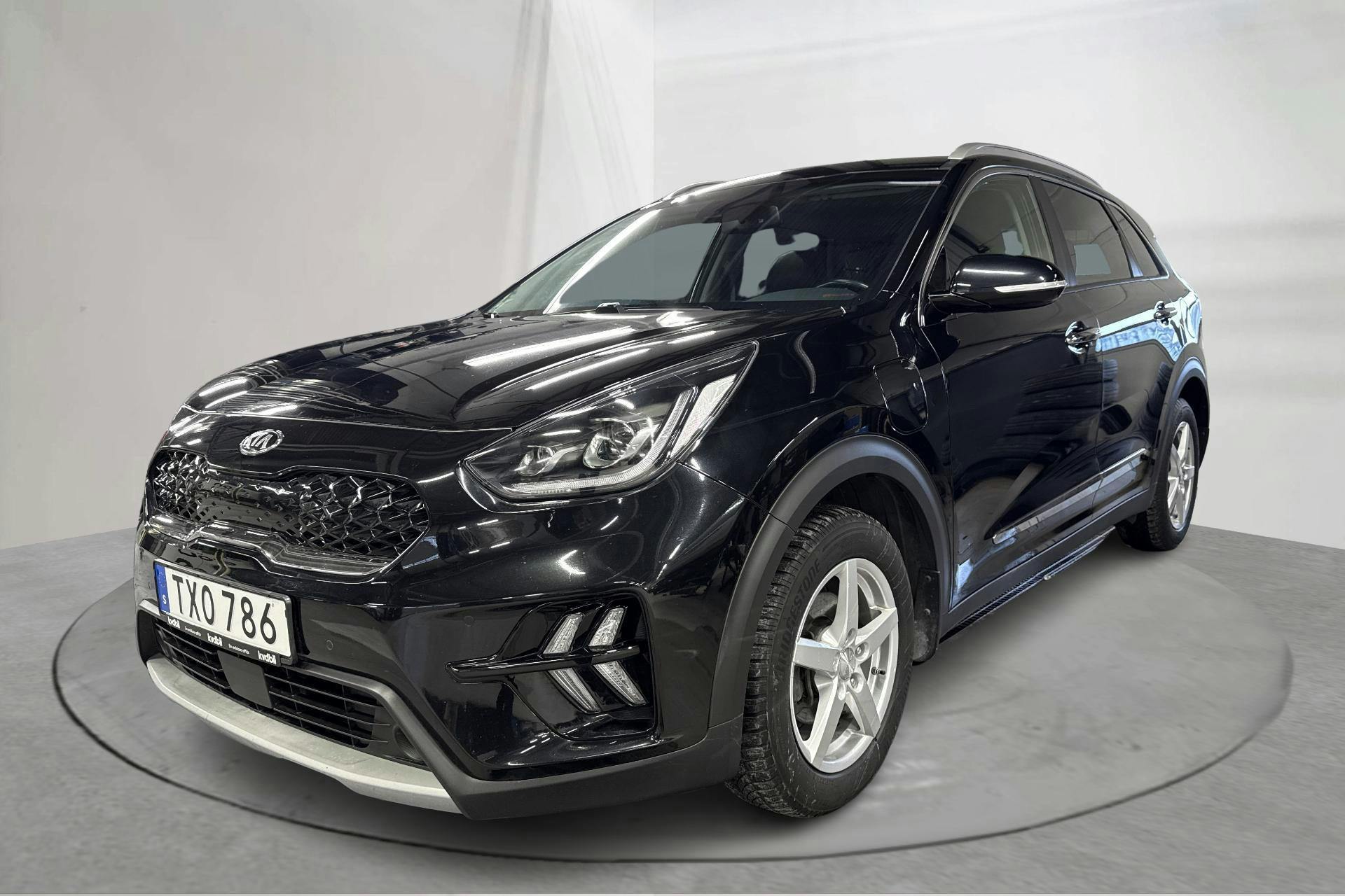 Presentationsfoto 1 av 18: KIA Niro Plug-in Hybrid 1.6 (141hk) - 10 357 mil - Automat - svart - 2020