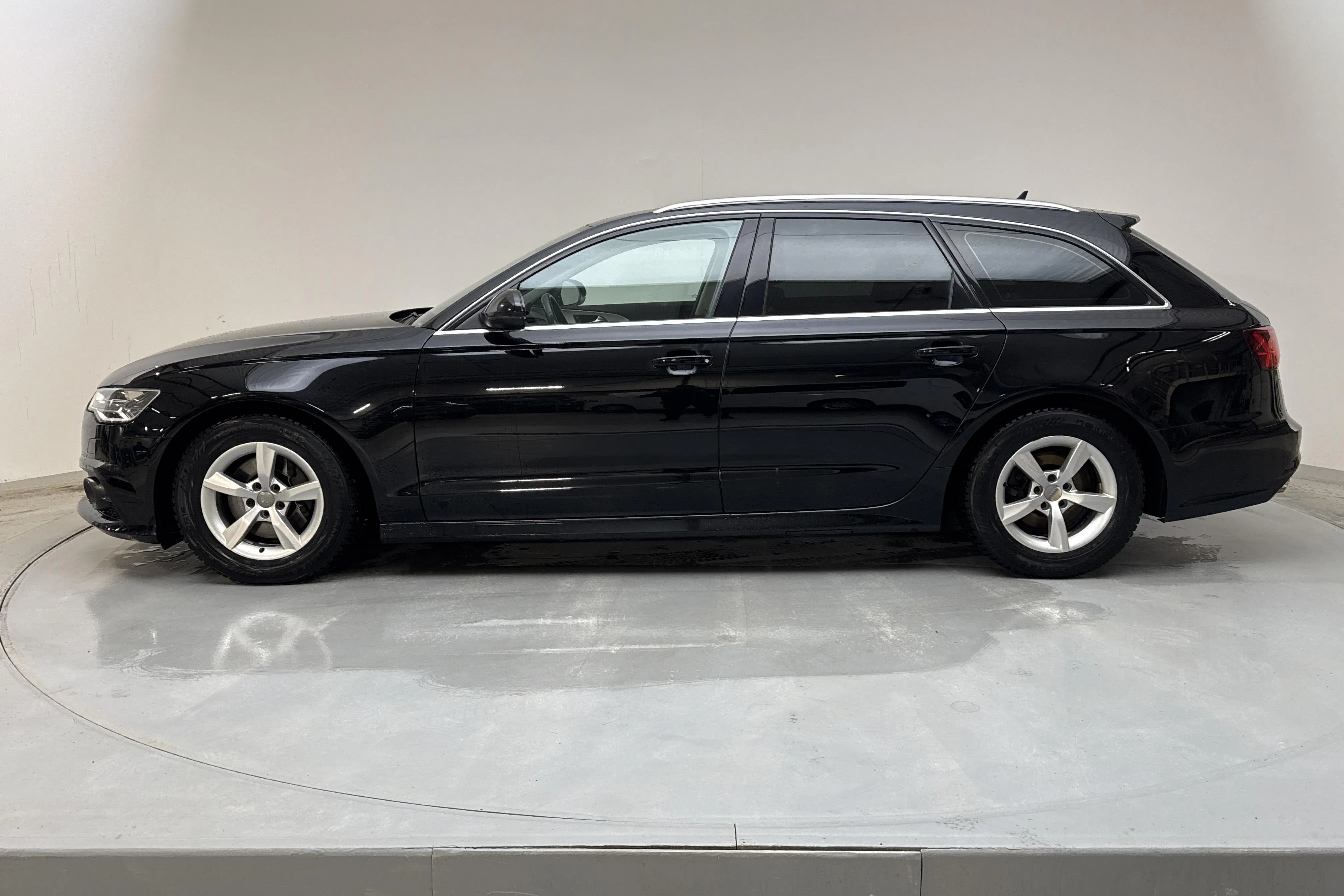 Presentation photo 2 of 14: Audi A6 2.0 TDI Avant quattro (190hk) - 182 430 km - Automatic - black - 2018