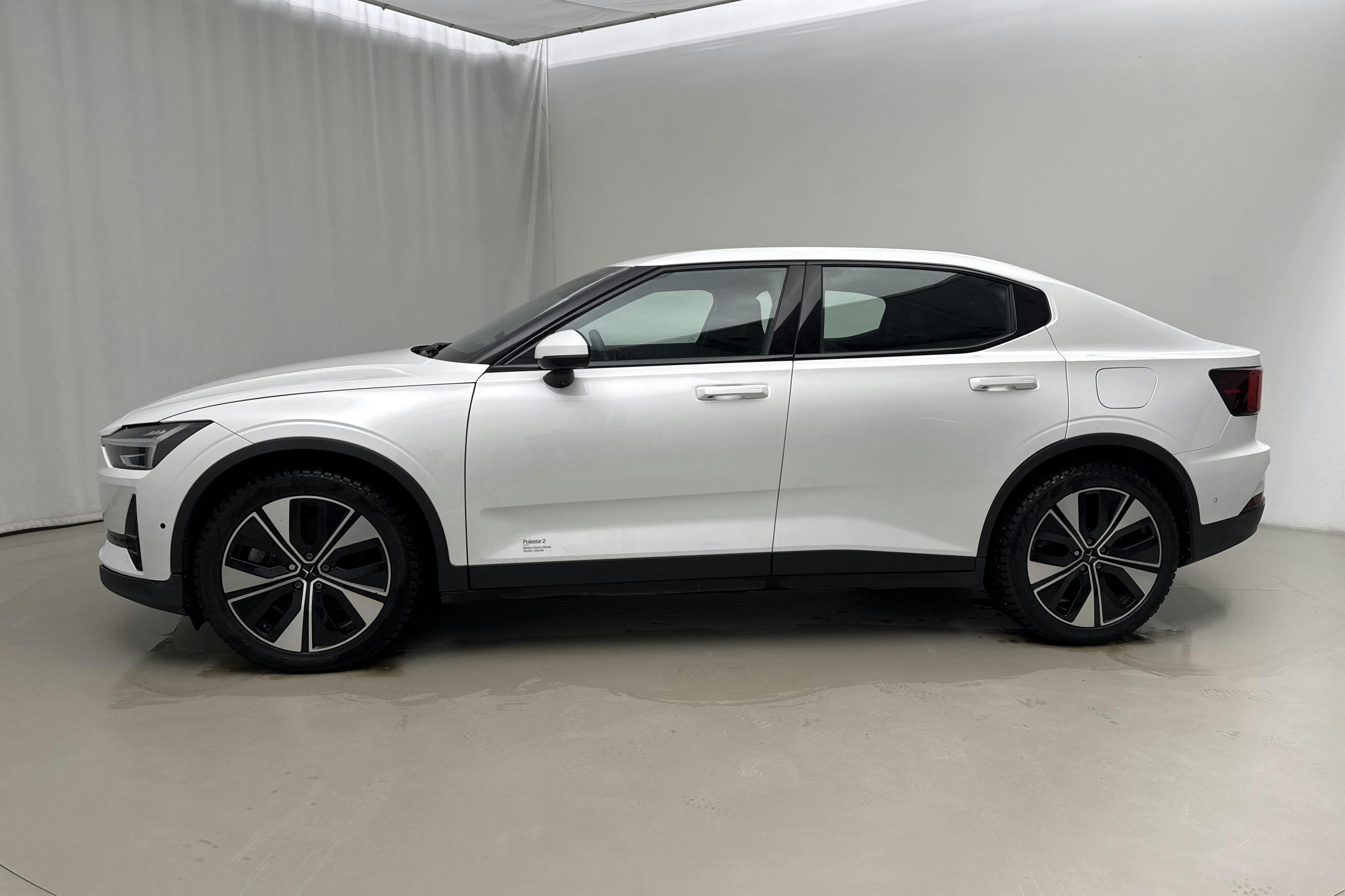 Presentationsfoto 2 av 25: Polestar 2 Long range Dual motor (408hk) - 8 793 mil - Automat - vit - 2023