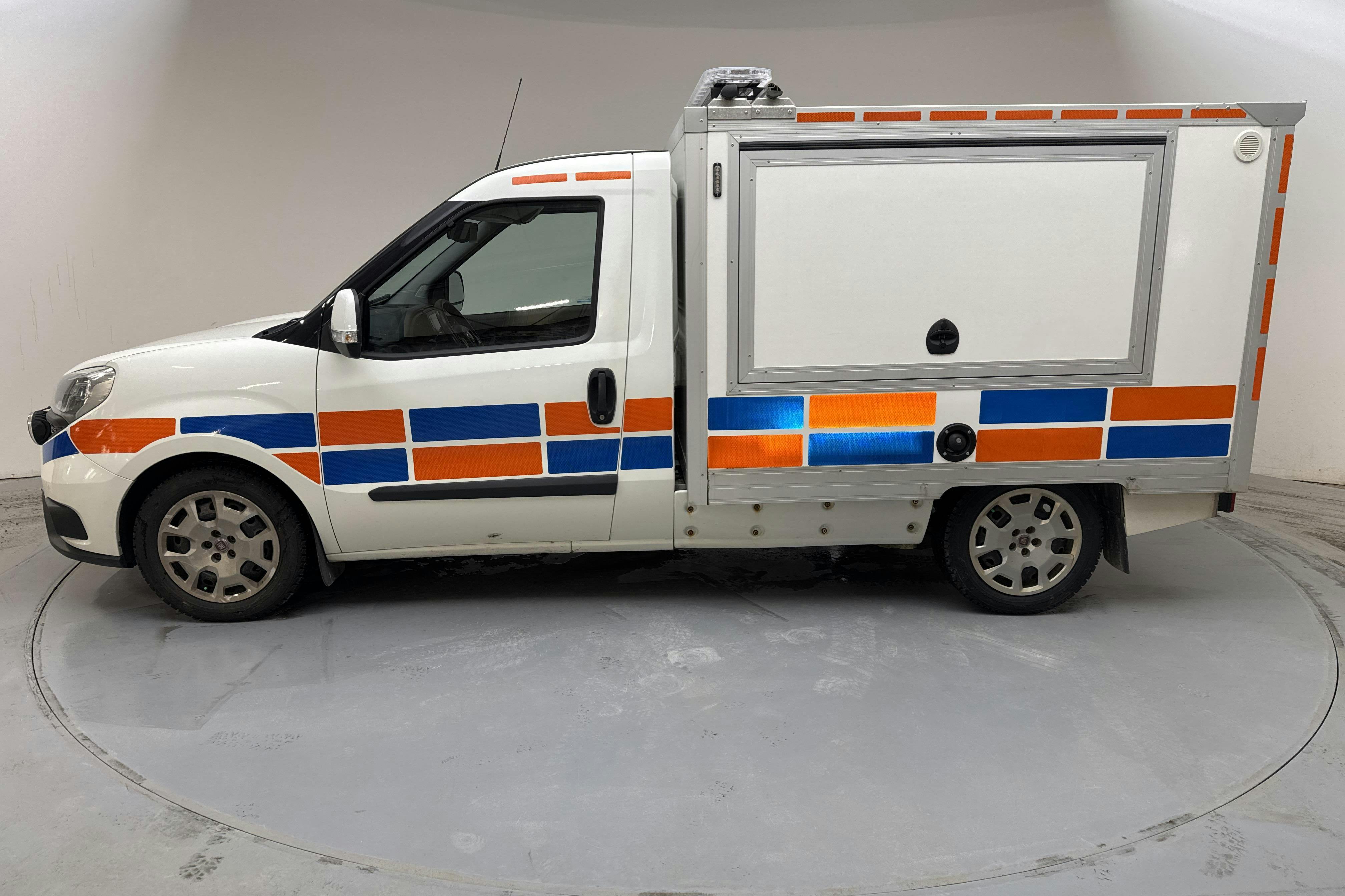 Presentationsfoto 2 av 14: Fiat Doblo Cargo 1.6 MJT (105hk) - 11 513 mil - Manuell - vit - 2015