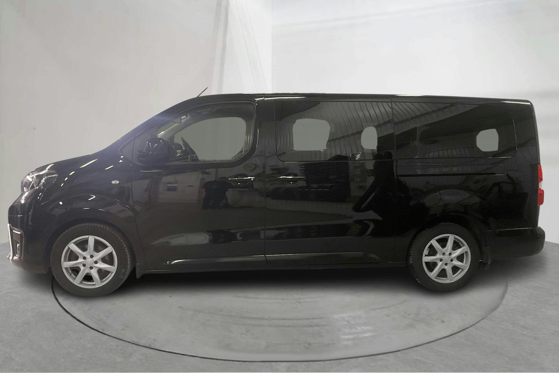 Presentation photo 2 of 21: Toyota PROACE Verso 2.0D (180hk) - 220 230 km - Automatic - black - 2018