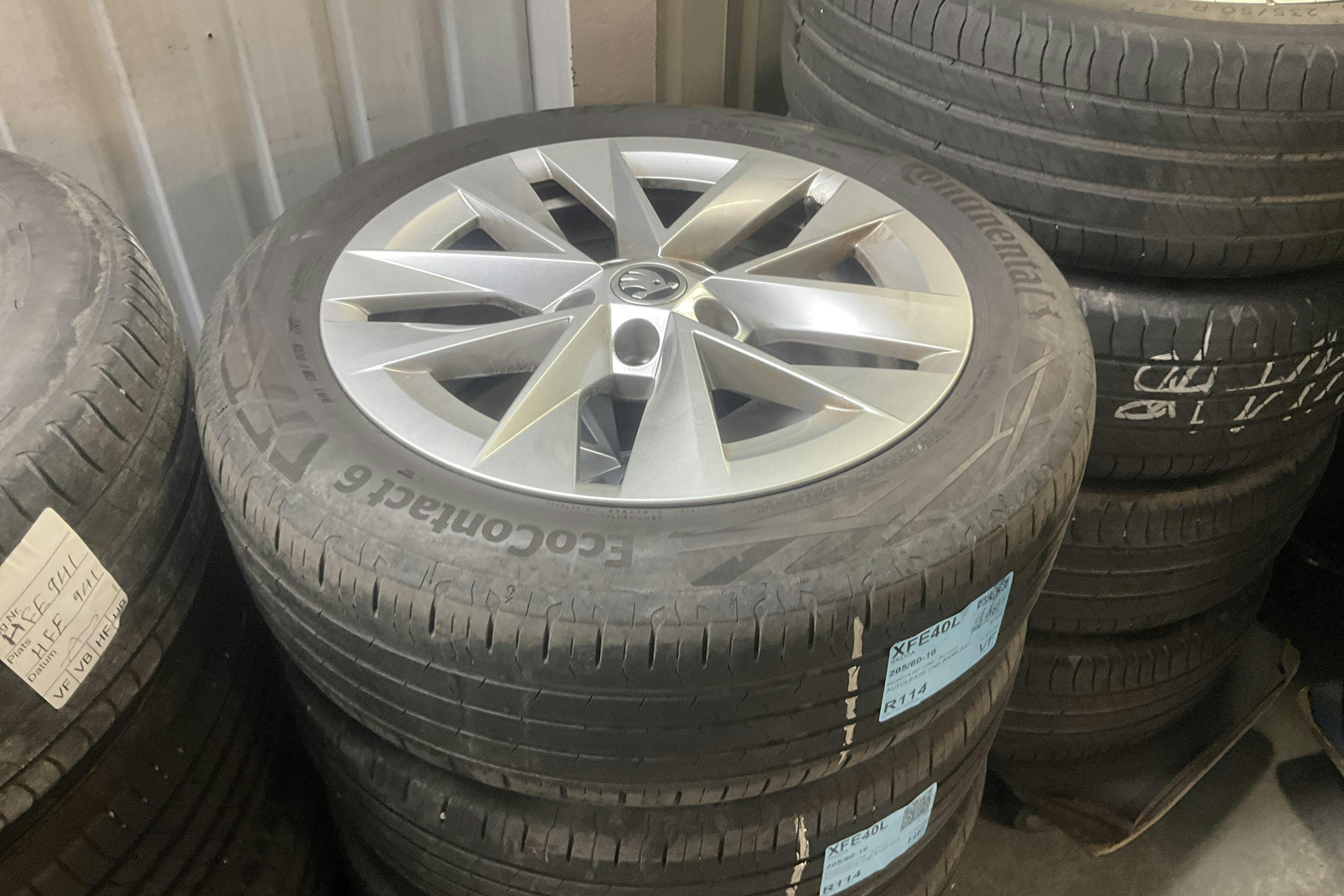 Presentation photo 16 of 16: Skoda Octavia TSI e-Tec mHEV Combi (110hk) - 63 460 km - Automatic - gray - 2022