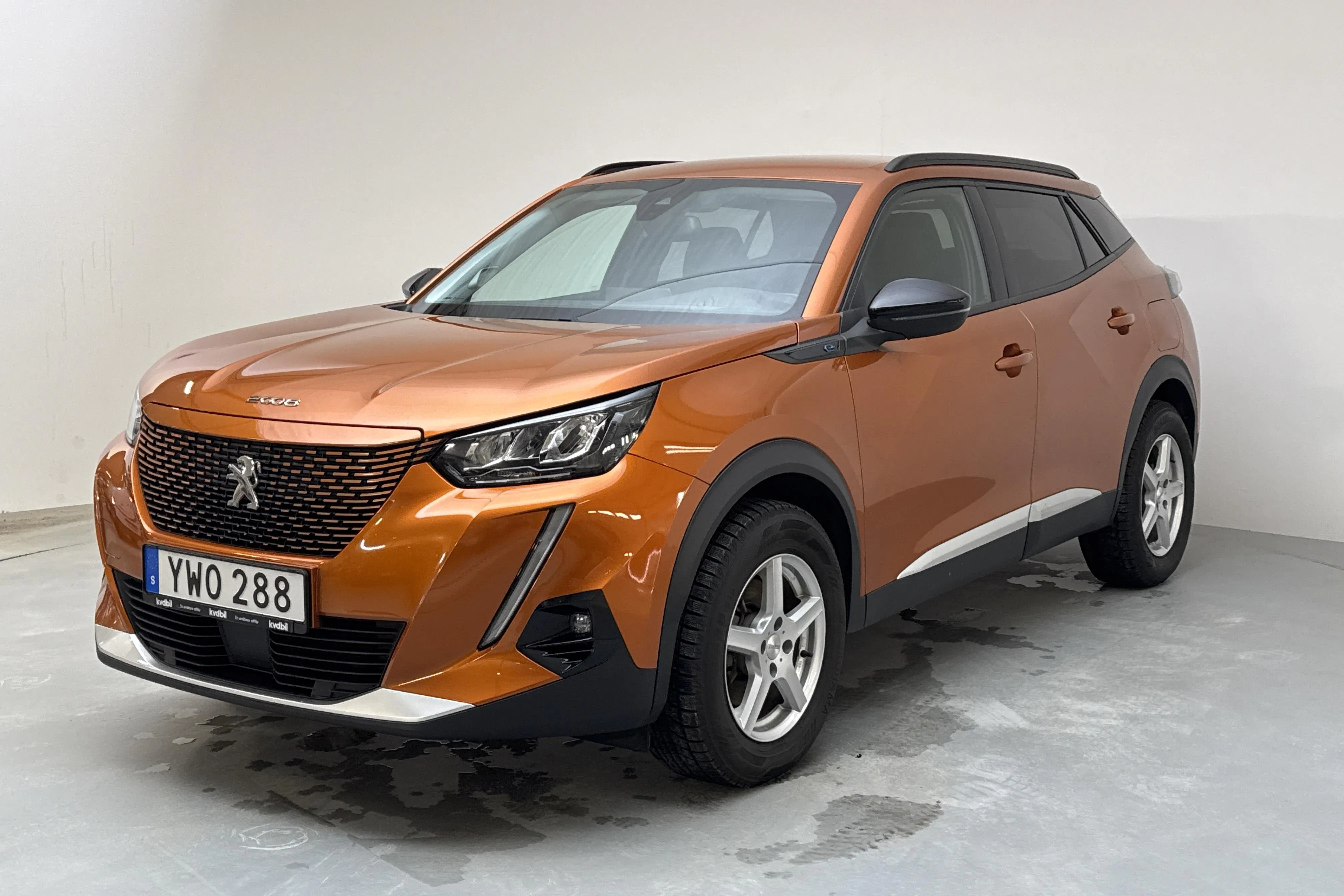 Peugeot e-2008 50kWh (136hk)