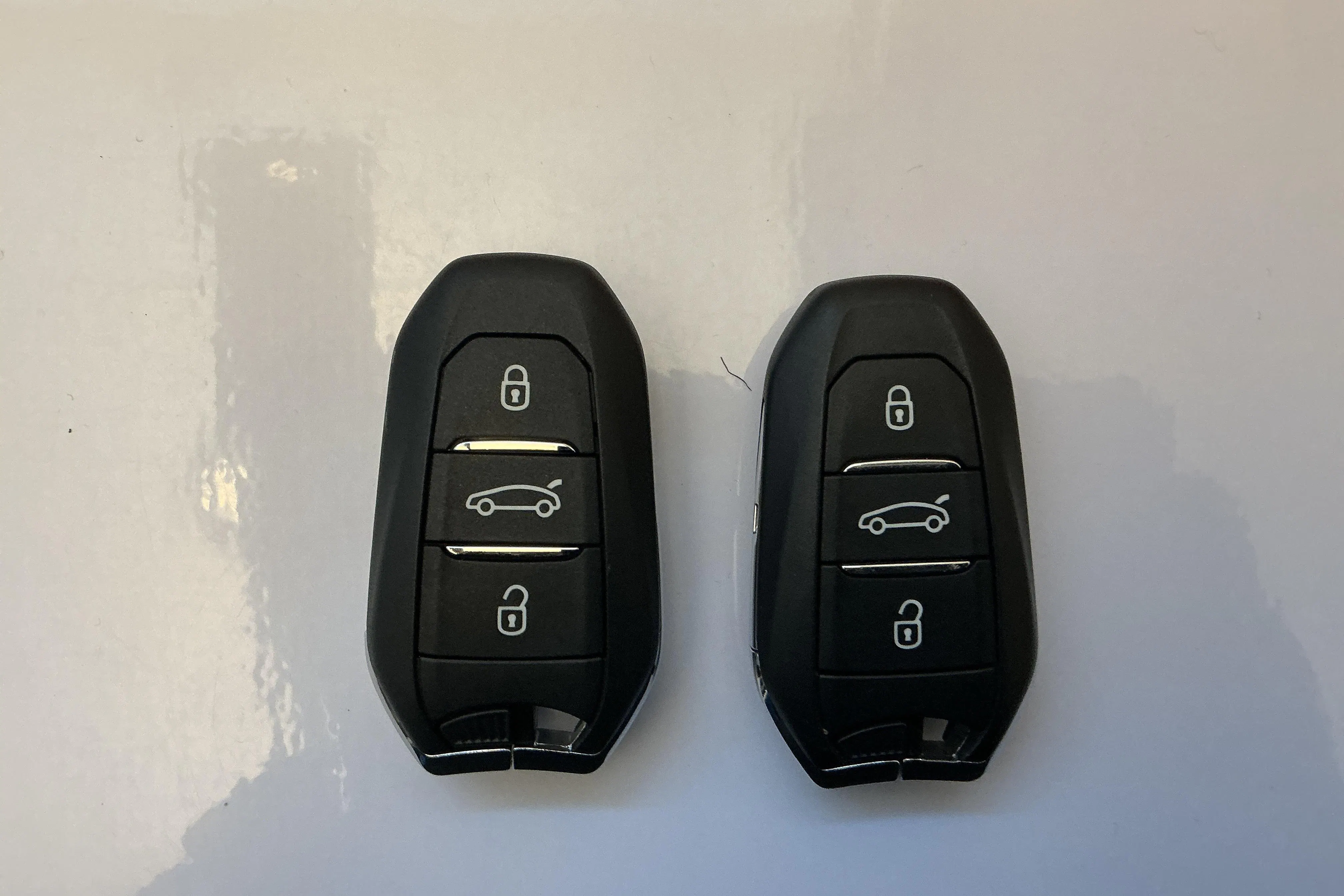 Presentationsfoto 13 av 13: Opel Mokka-e (136hk) - 8 388 mil - Automat - grön - 2022