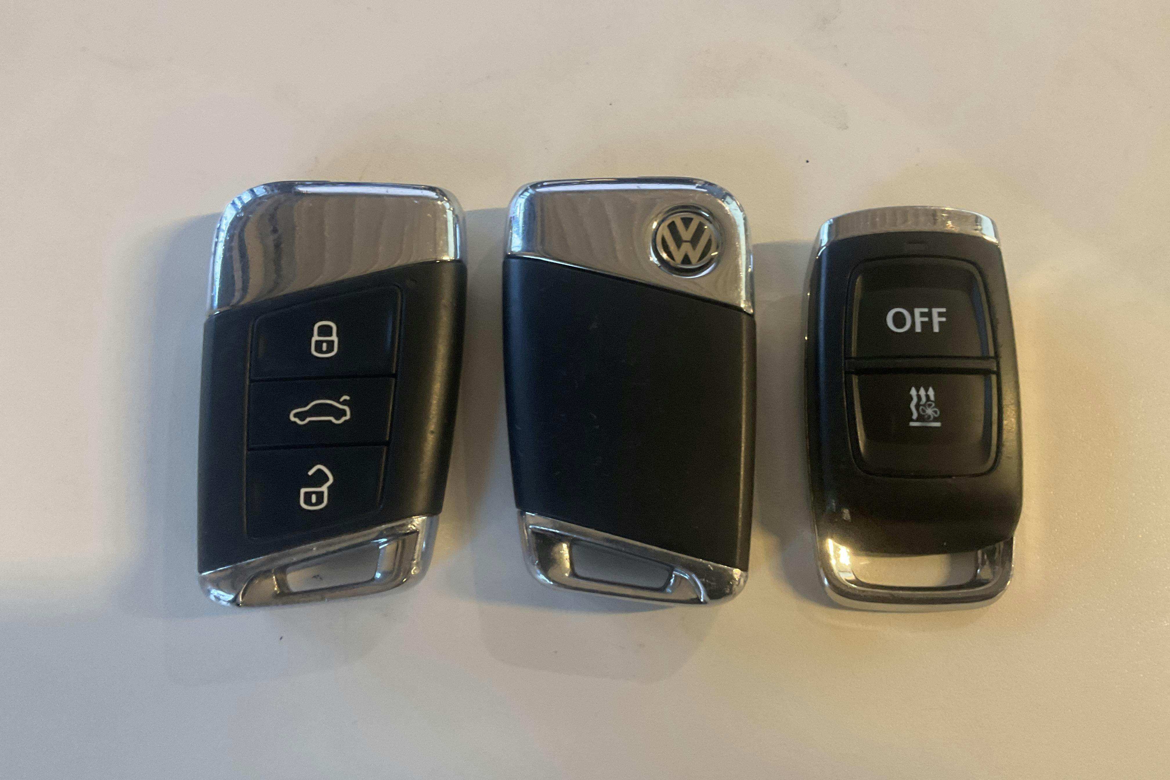 Präsentationsfoto 23 von 23: VW Passat 1.4 GTE Sportscombi (218hk) - 278 800 Kilometer - Verkaufsautomat - Schwarz - 2020