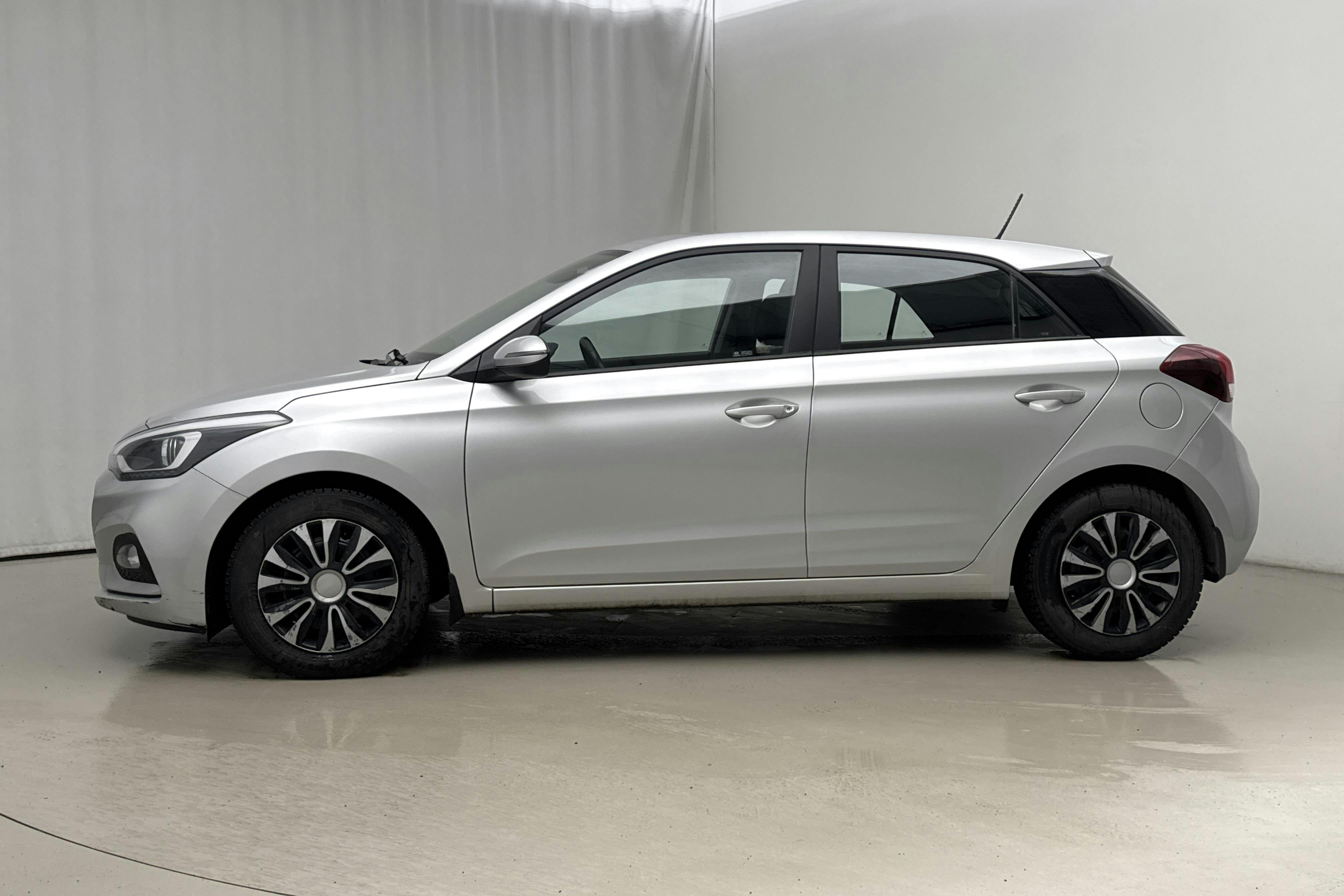 Esitlusfoto 2 aadressil 18: Hyundai i20 1.0 T-GDi (100hk) - 68 170 km - Automaatne - hall - 2020